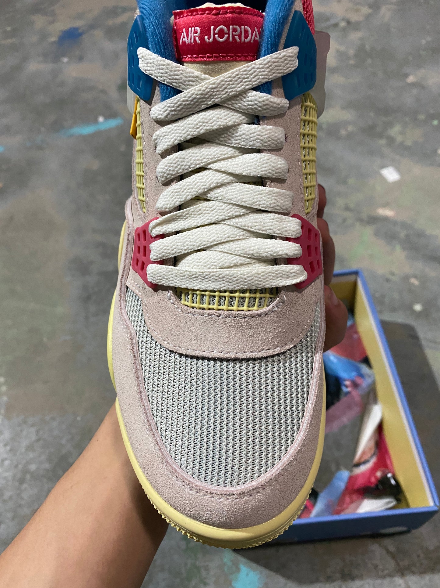 Jordan 4 - Union Guava Ice