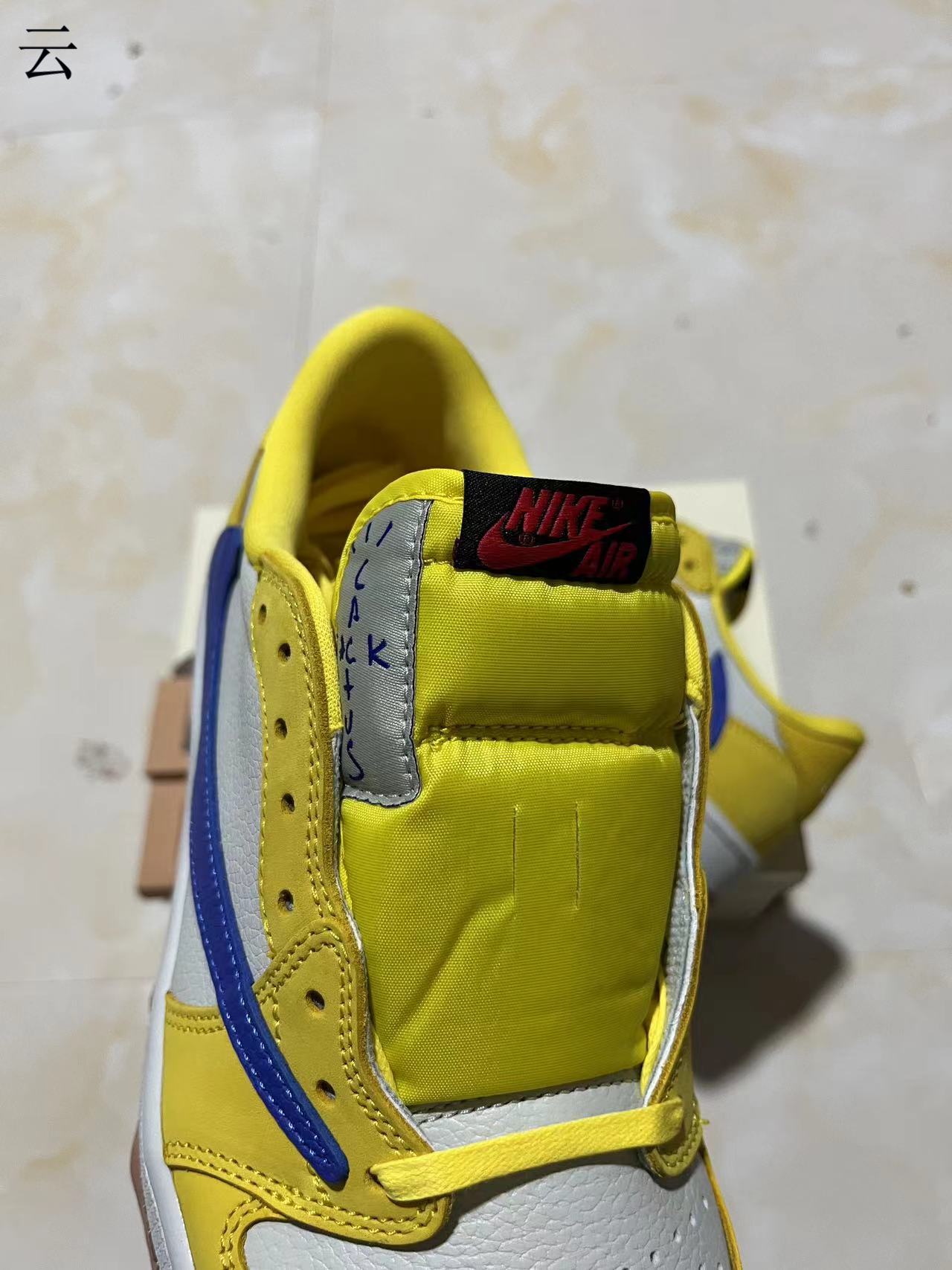 Jordan 1 Low - Travis Scott Canary
