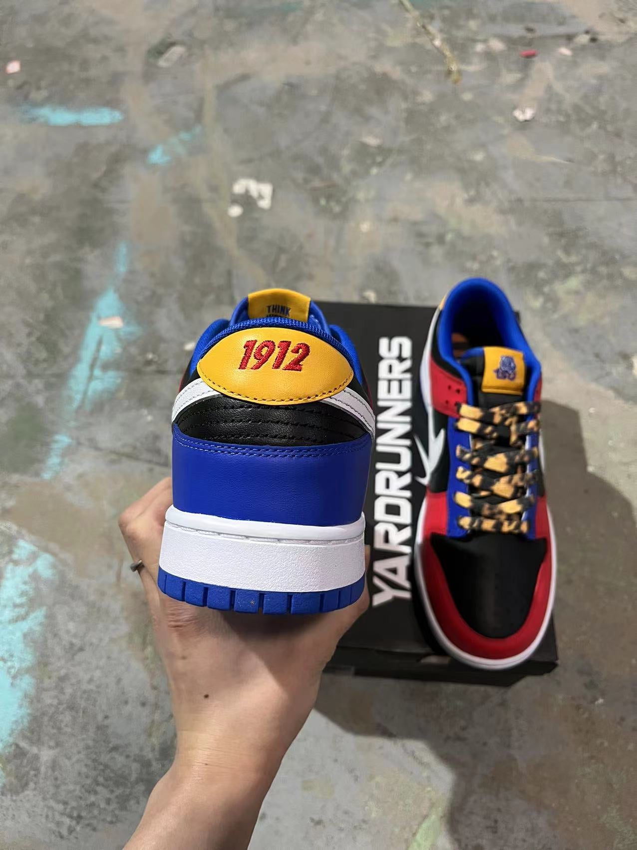 A Nike Sb Dunk - TSU Tennessee State University