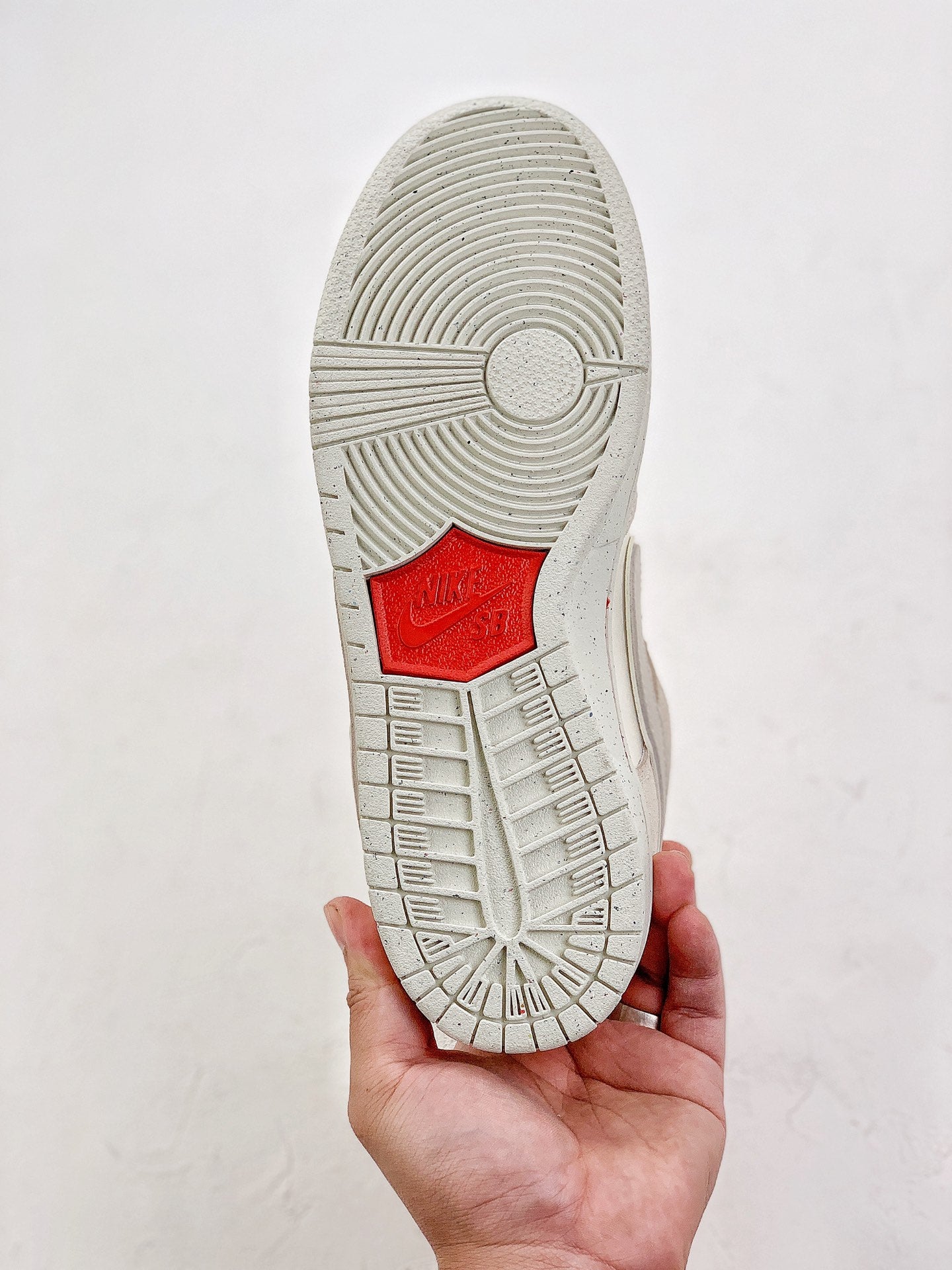 A Nike SB Dunk - City Of Love Bone