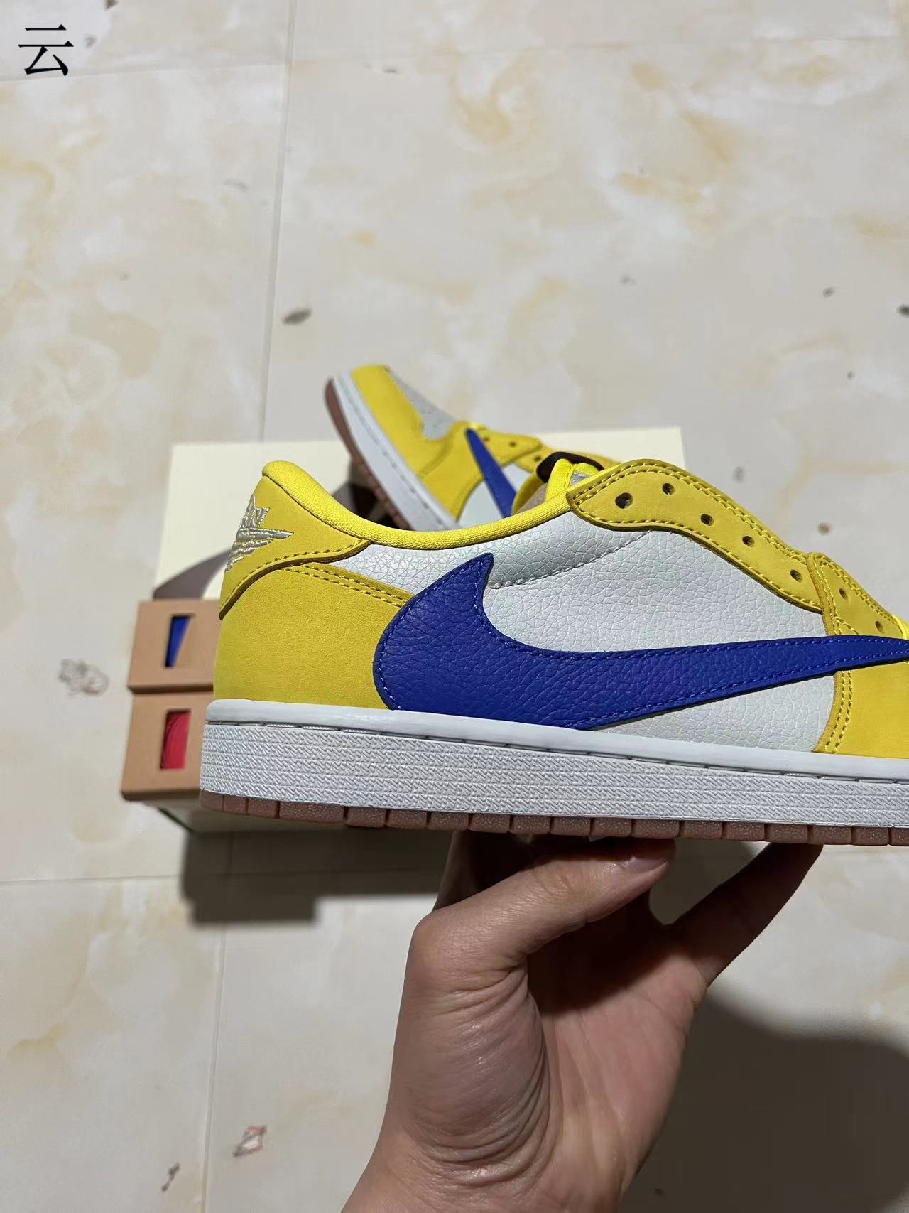 Jordan 1 Low - Travis Scott Canary