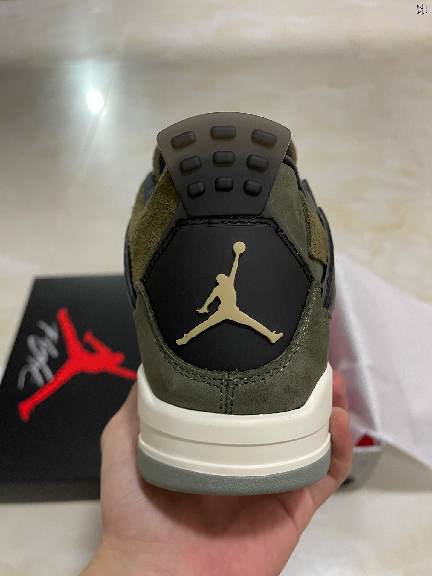 Jordan 4 - Medium Olive