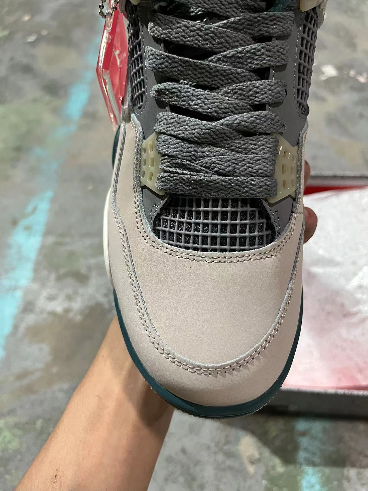 Jordan 4 - Craft