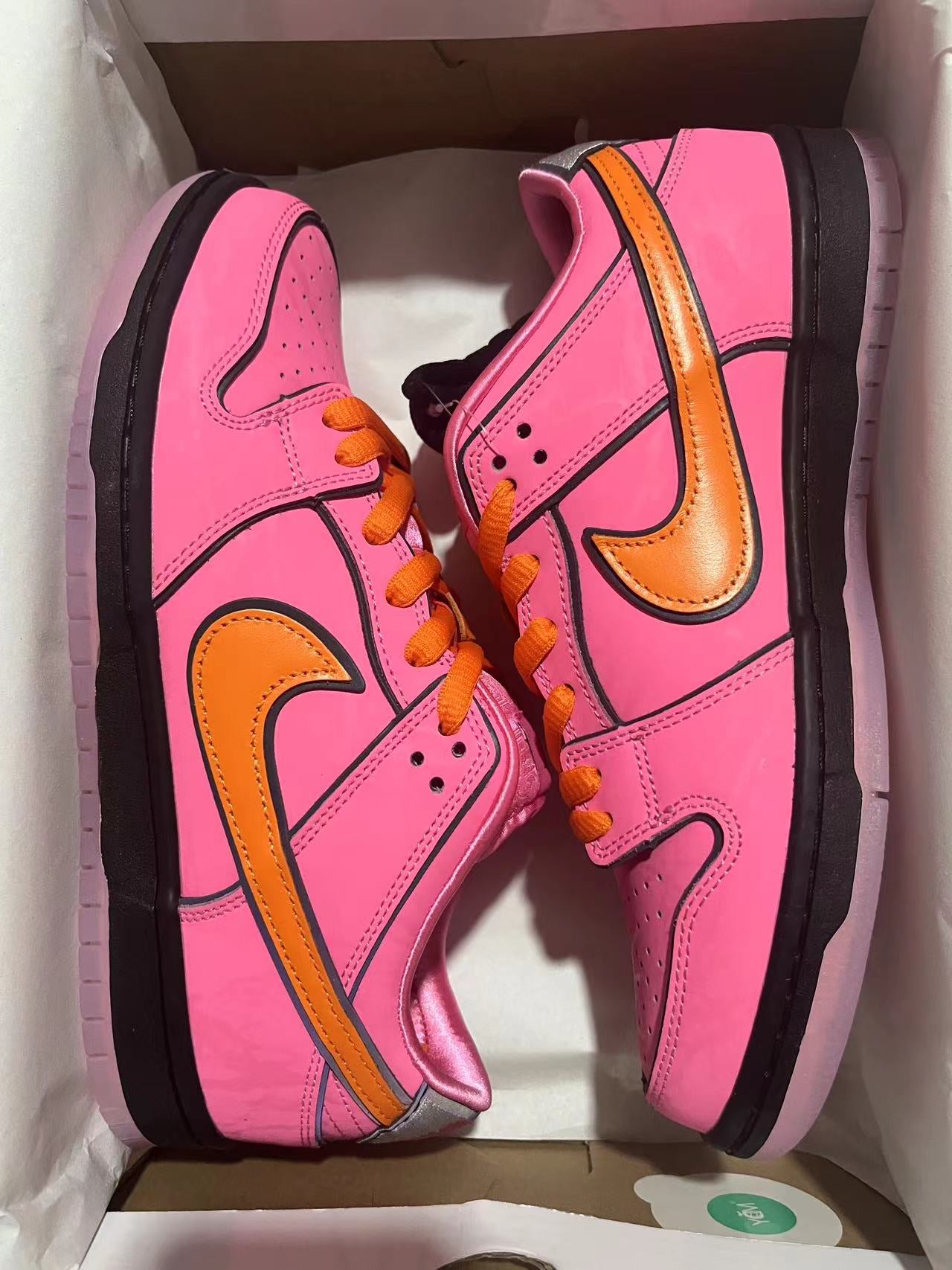 A Nike SB Dunk Powerpuff Girls - Blossom