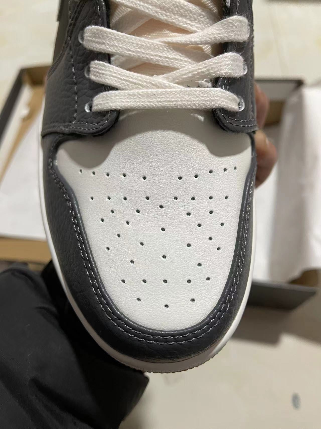 Jordan Retro 1 Low SNKRS Day