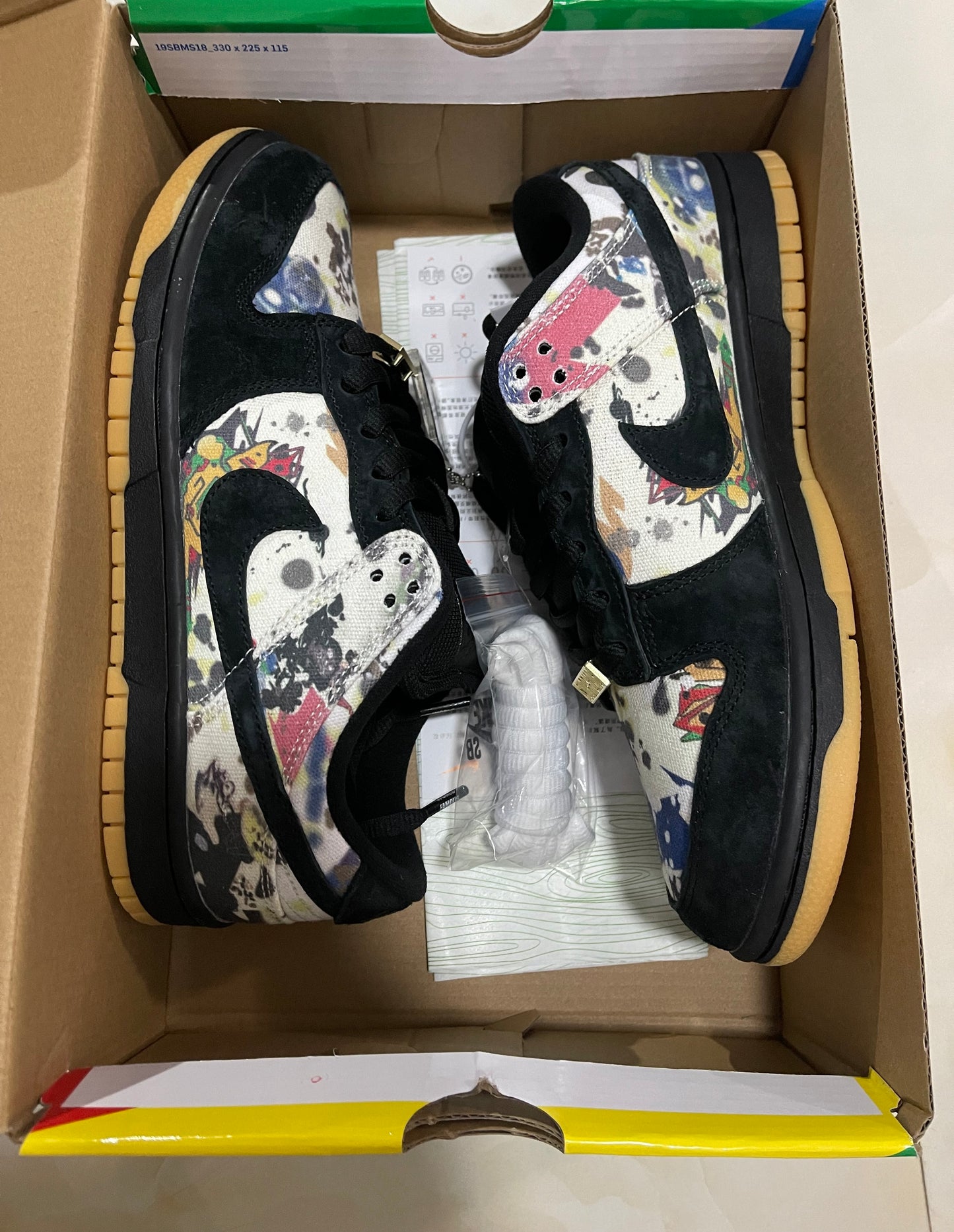 A Nike SB Dunk - Supreme Rammellzee