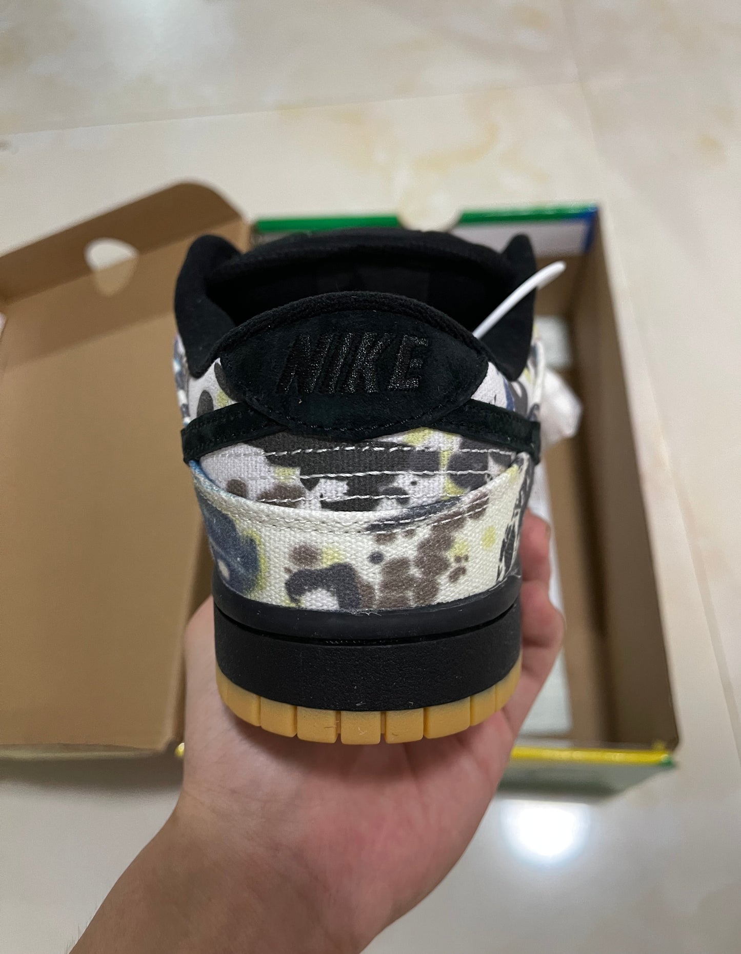 A Nike SB Dunk - Supreme Rammellzee
