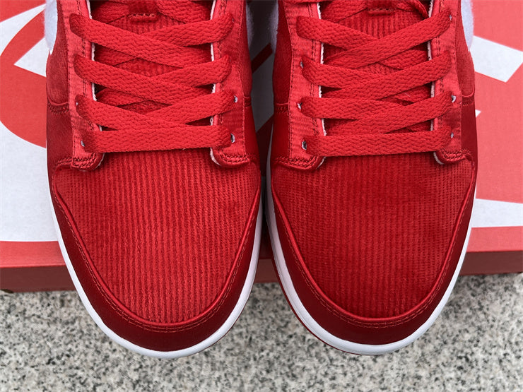 A Nike Dunk - Valentines Day