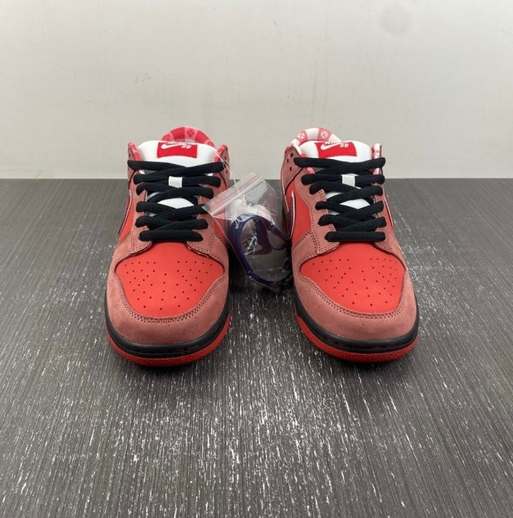 A Nike SB Dunk- Red Lobster