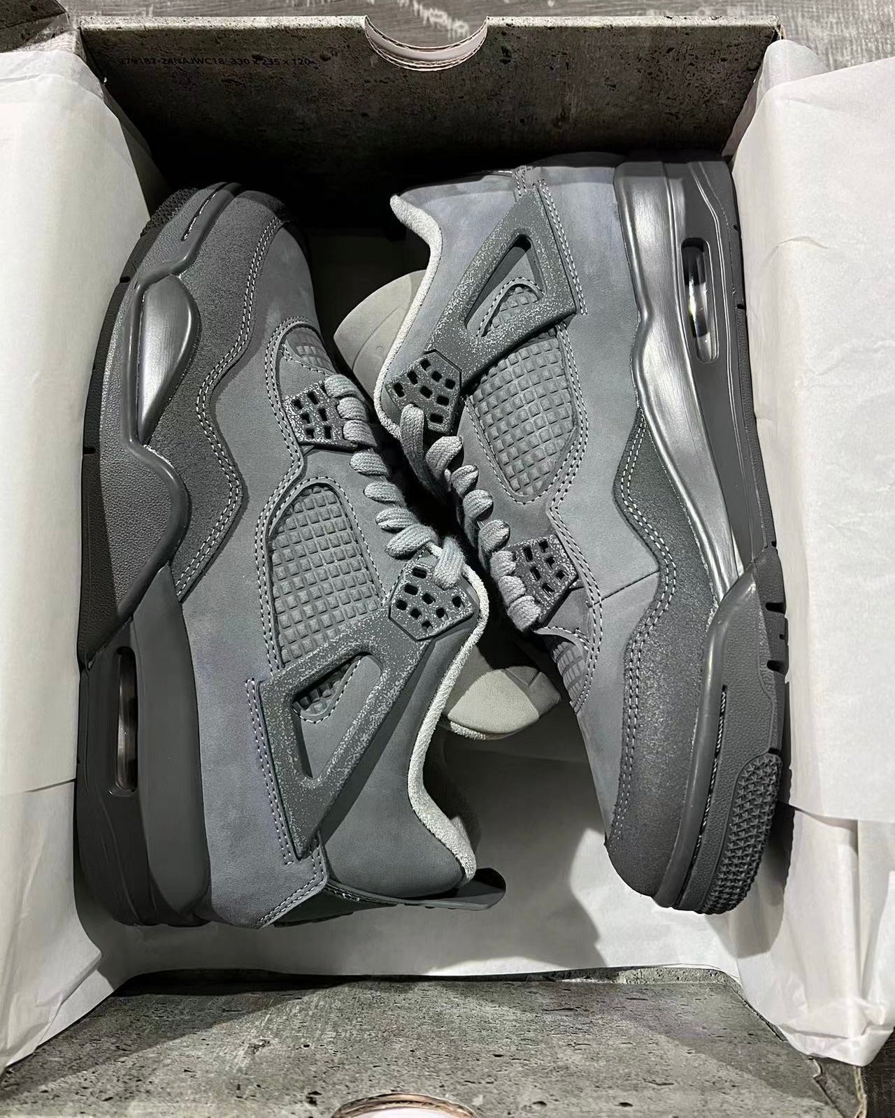 Jordan 4 - Wet Cement