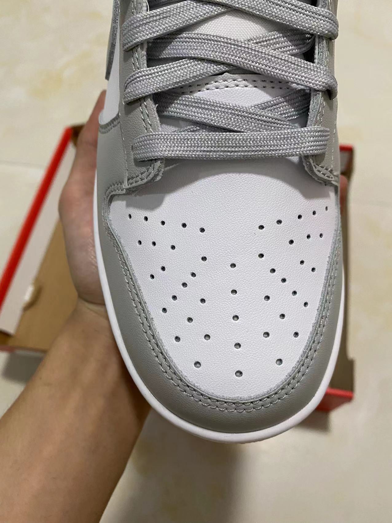 A Nike SB Dunk - Grey Fog