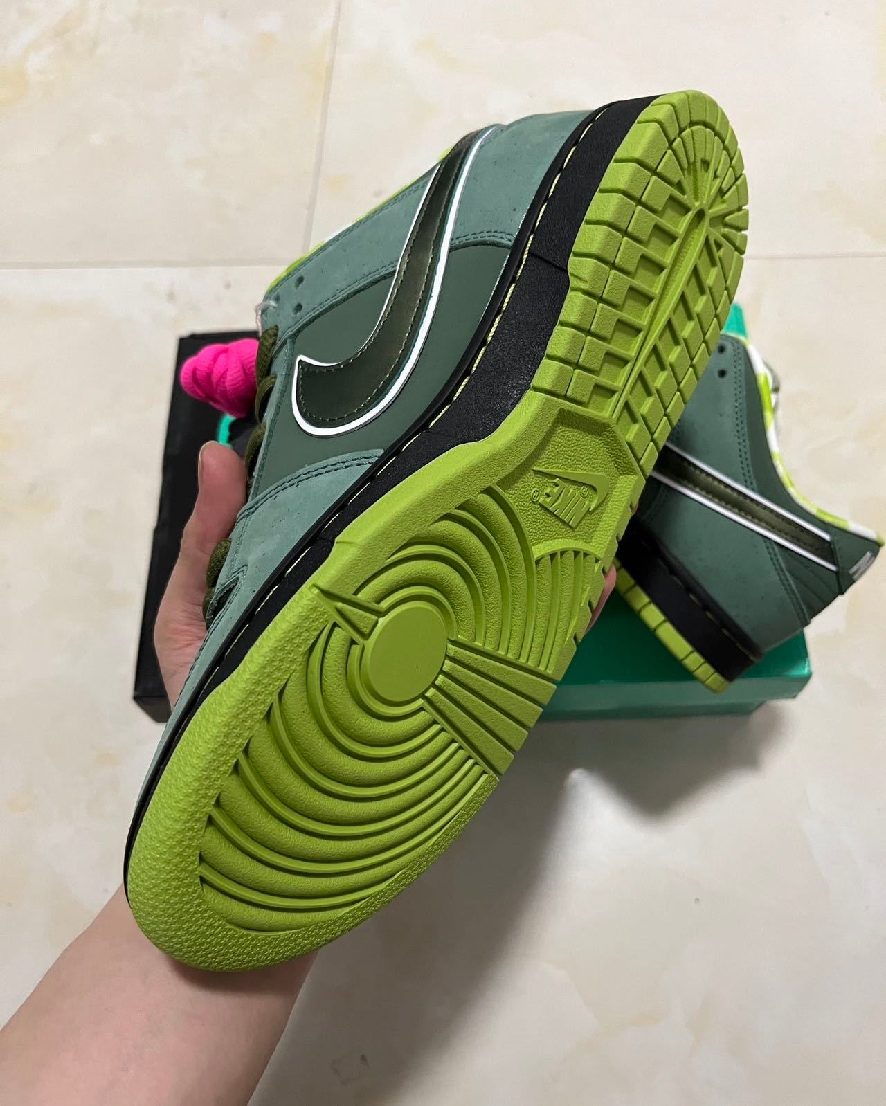 A Nike SB Dunk- Green Lobster