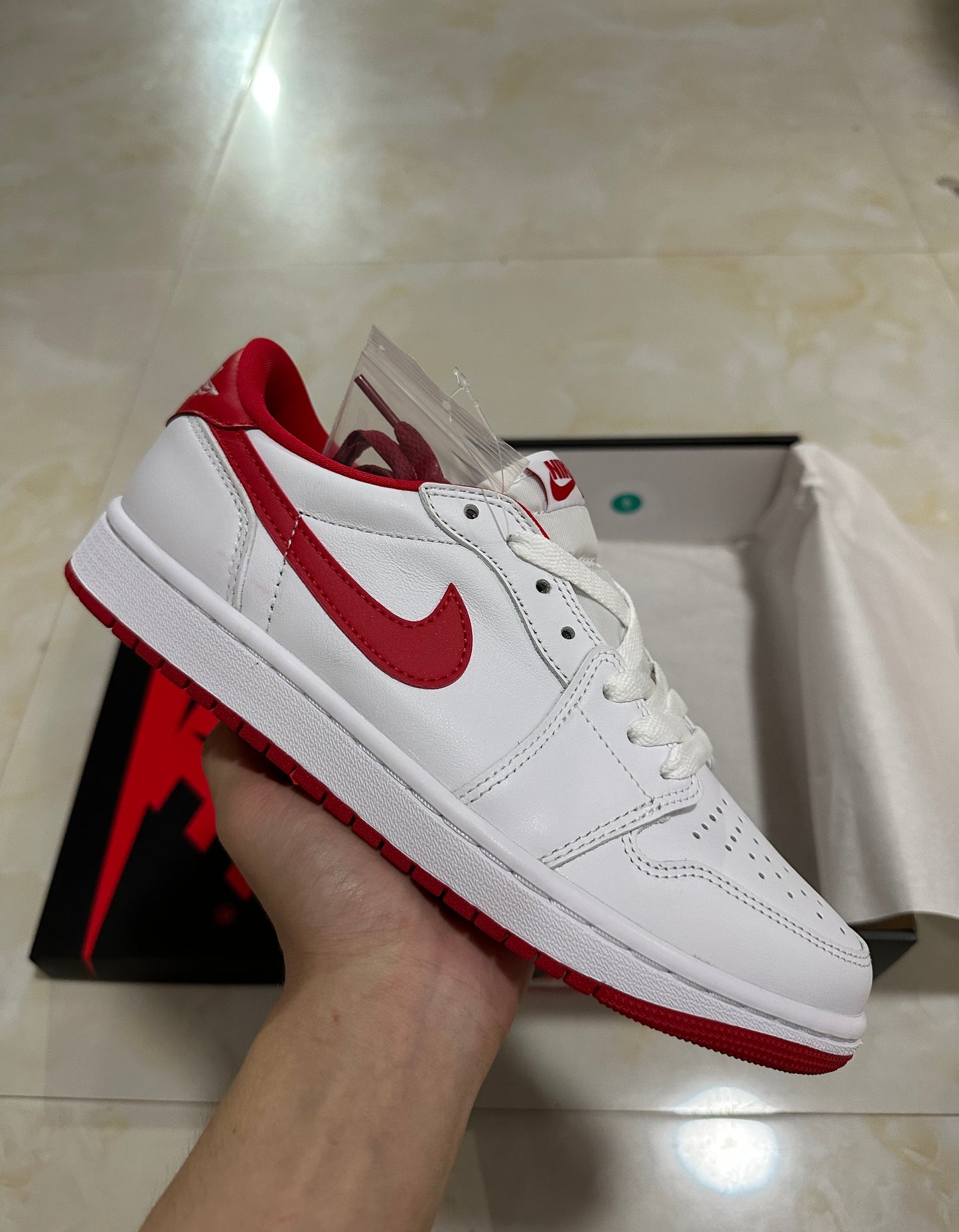 Jordan 1 Low - University Red