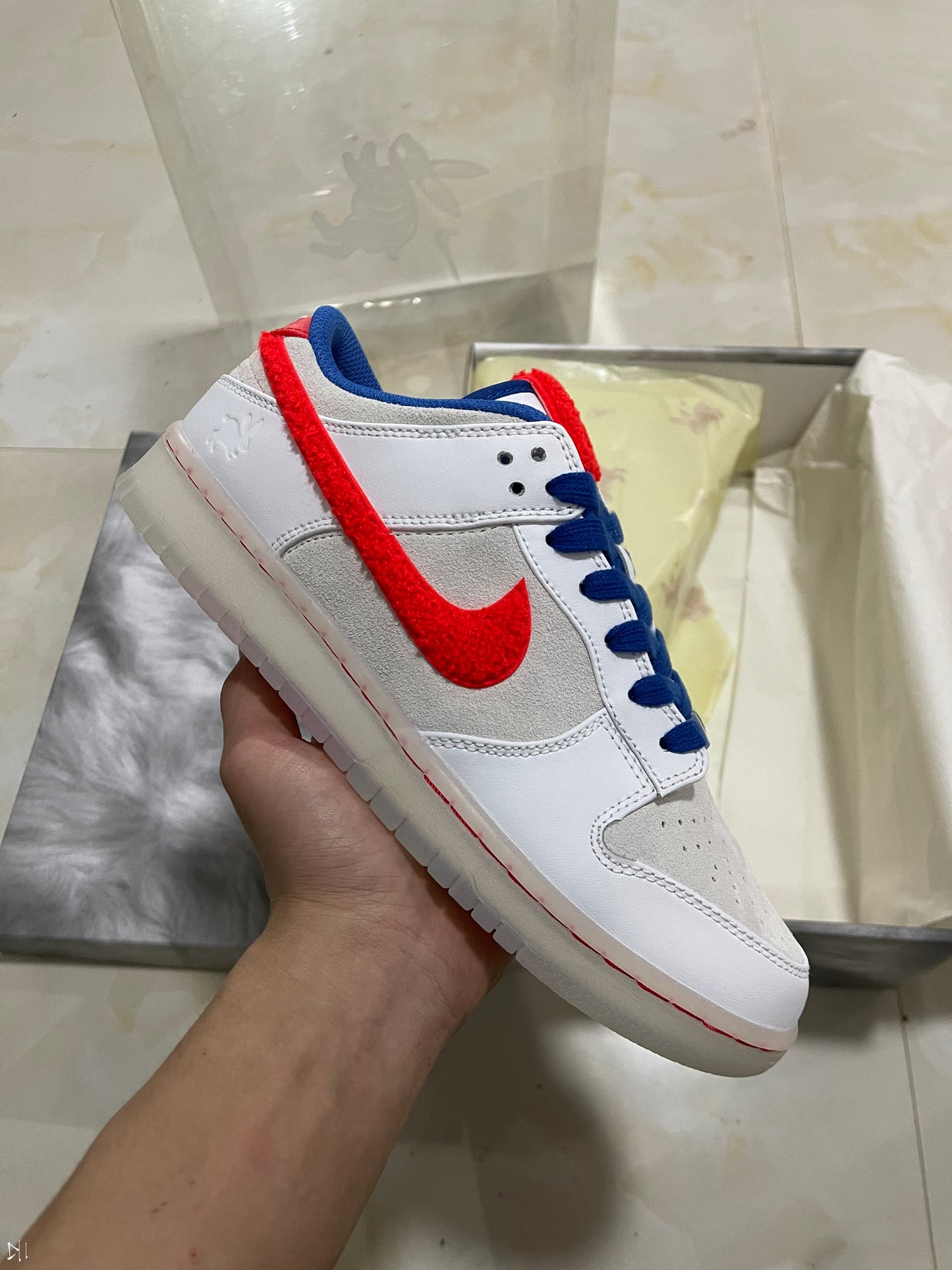 A Nike SB Dunk - Year of the Rabbit white/crimson