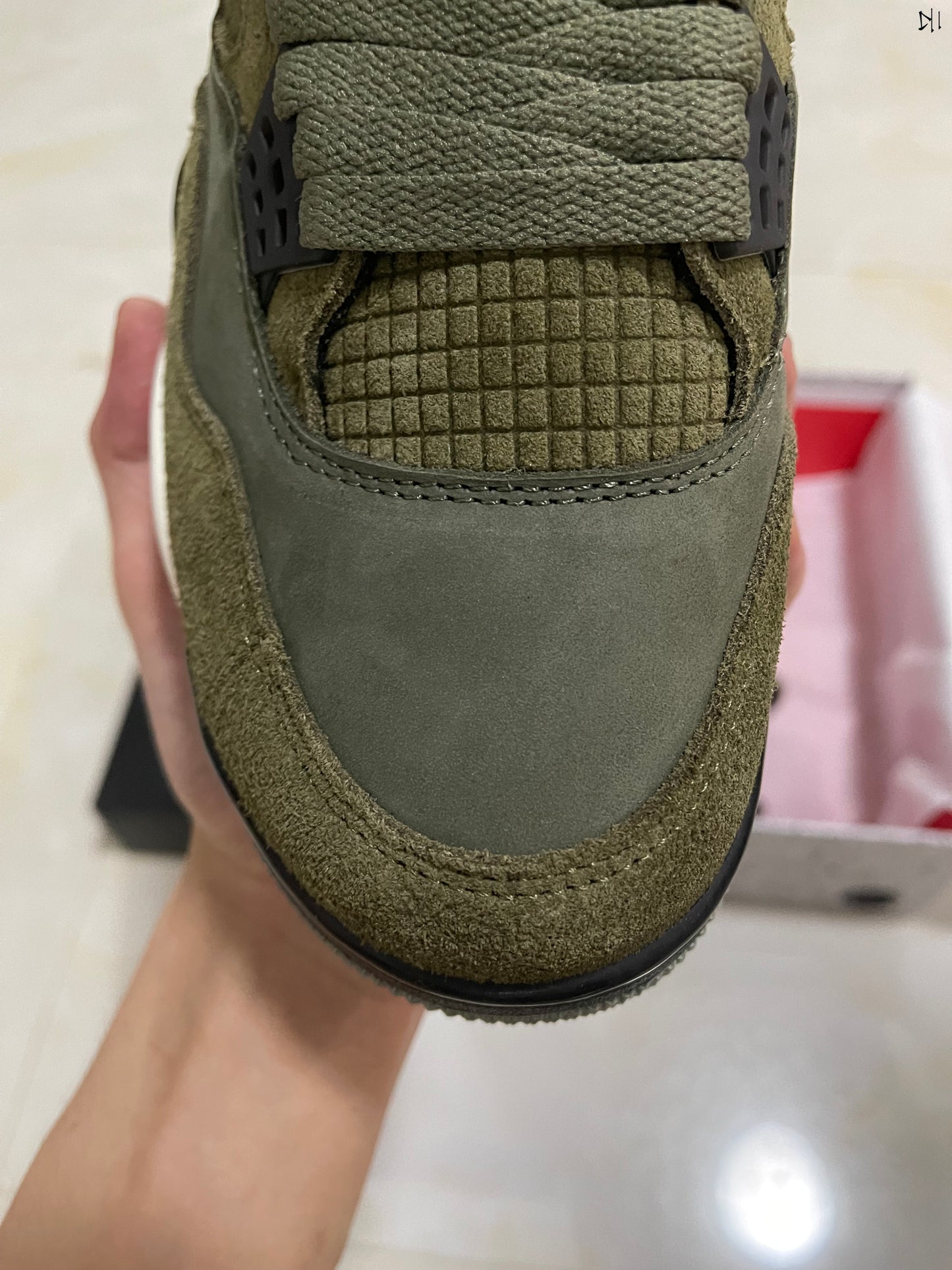 Jordan 4 - Medium Olive