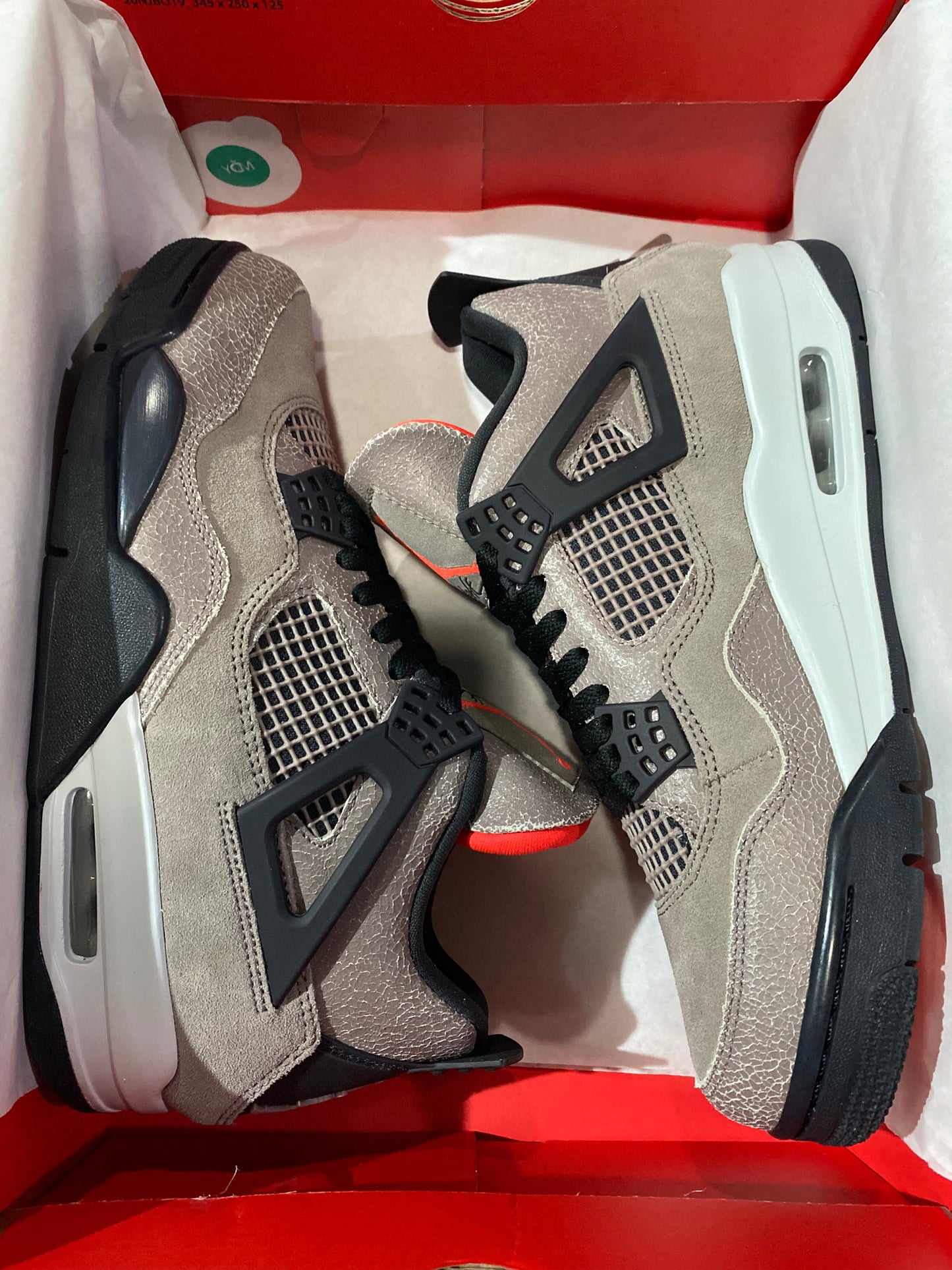 Jordan 4 - Taupe Haze