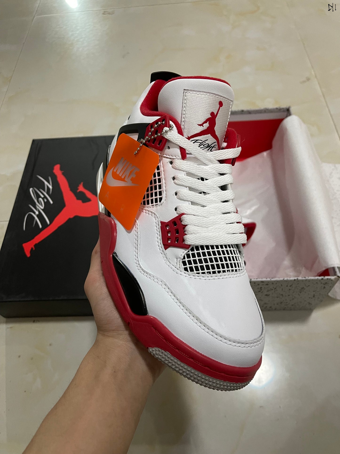 Jordan 4 - Fire Red