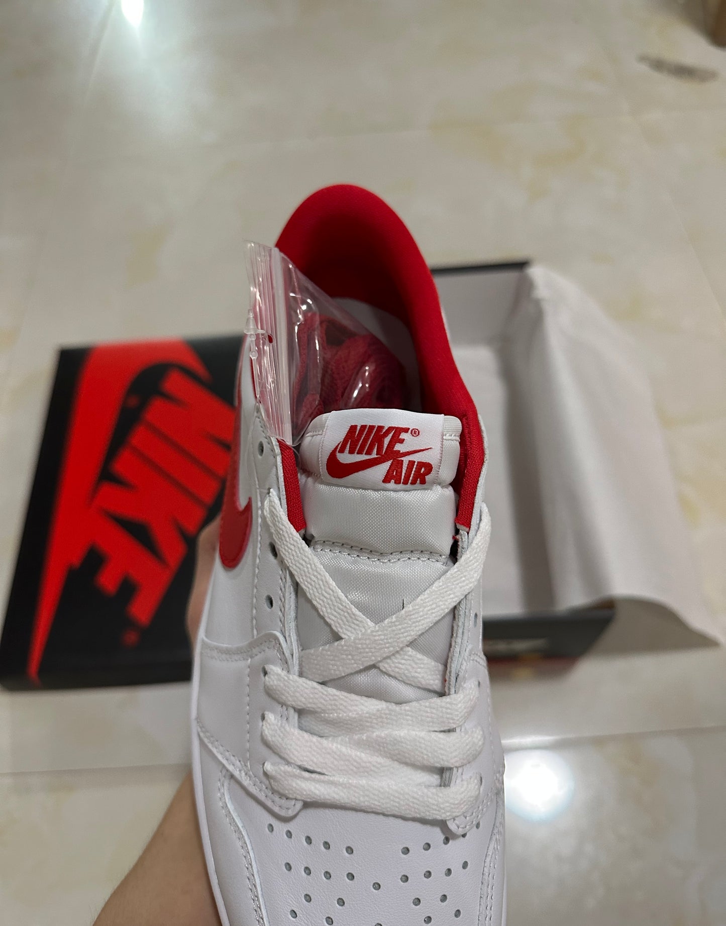 Jordan 1 Low - University Red