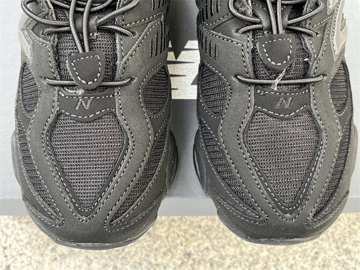 New Balance 9060 - Triple Black