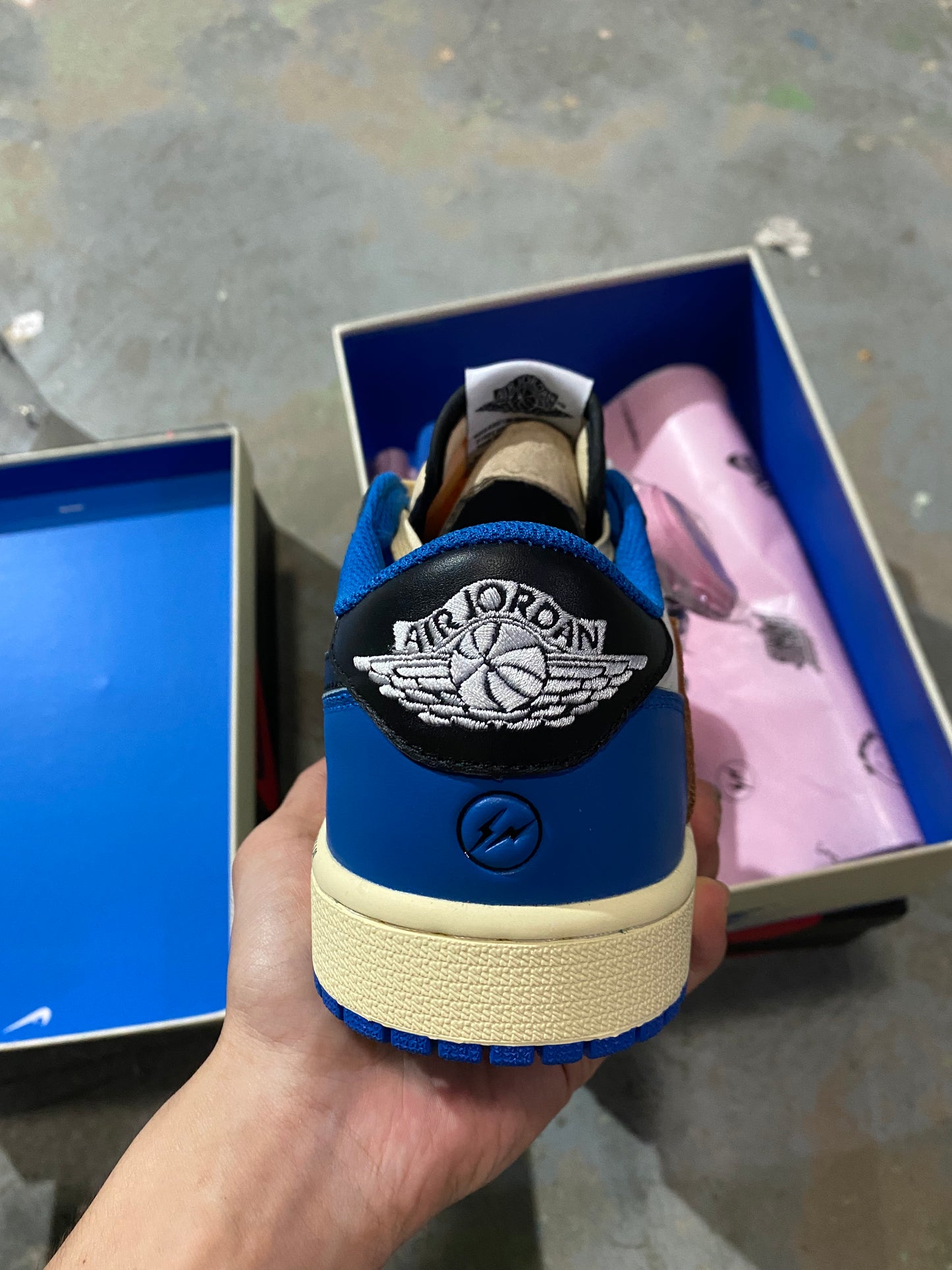 Jordan 1 Travis Scott - Fragment Design