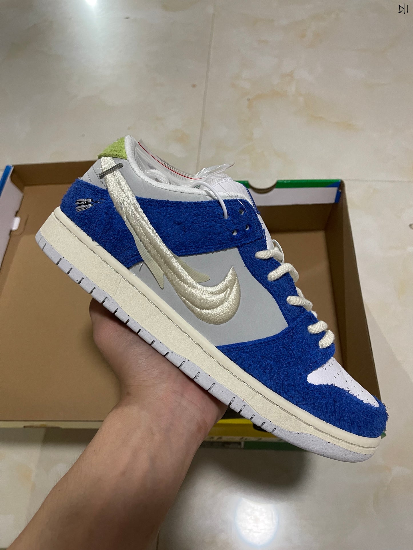 A Nike SB Dunk - Fly Streetwear