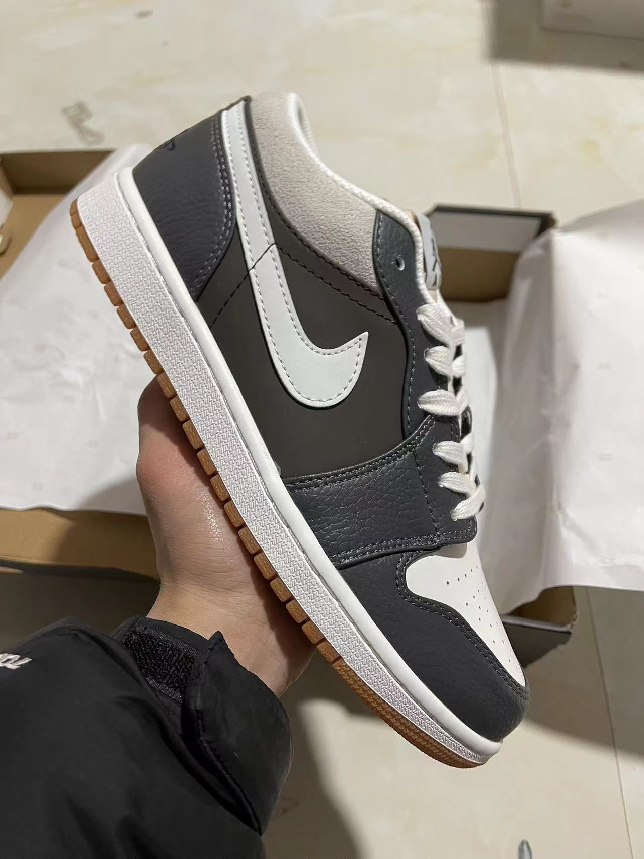 Jordan Retro 1 Low SNKRS Day