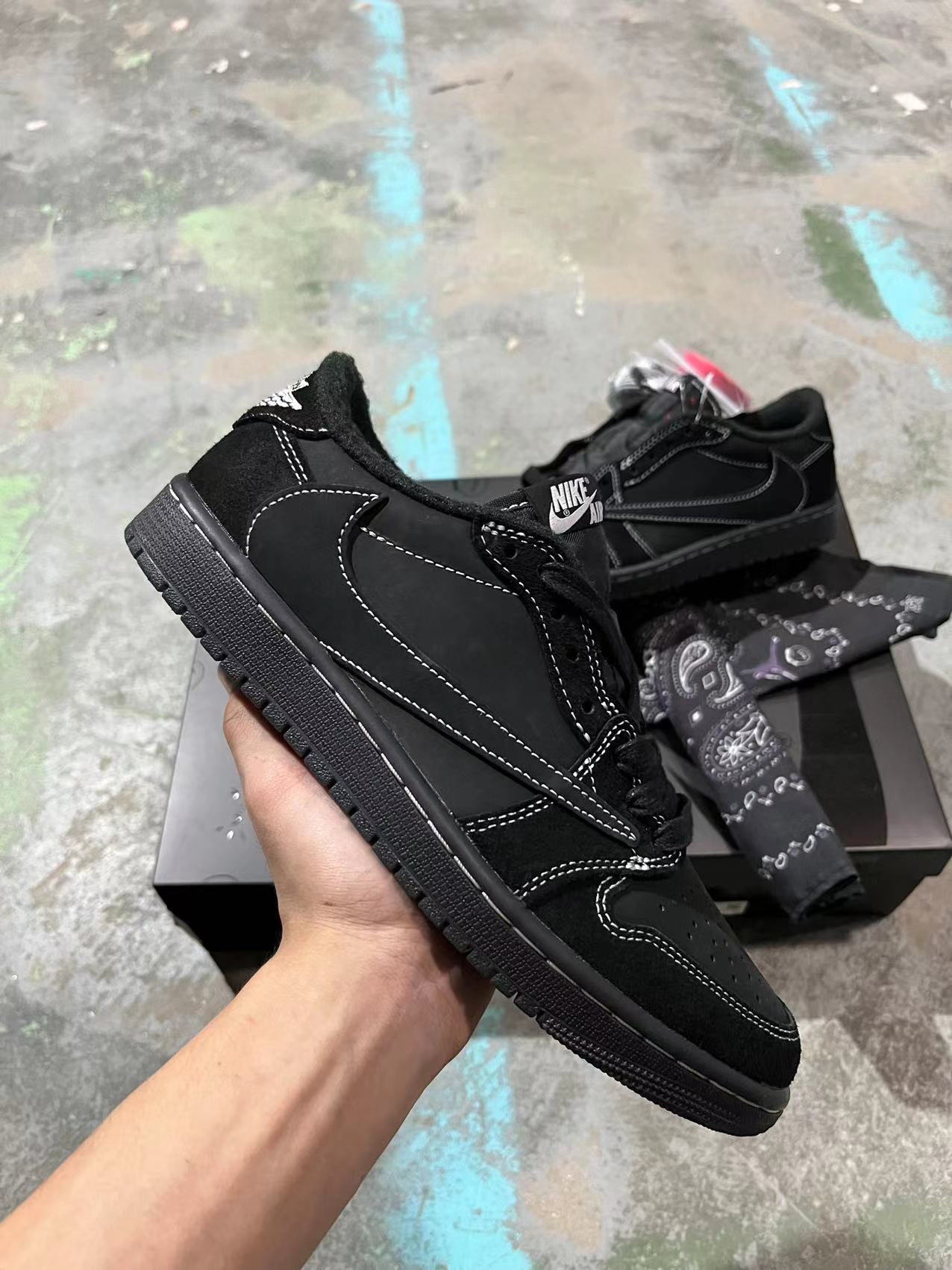 Jordan 1 Travis Scott - Phantom Black