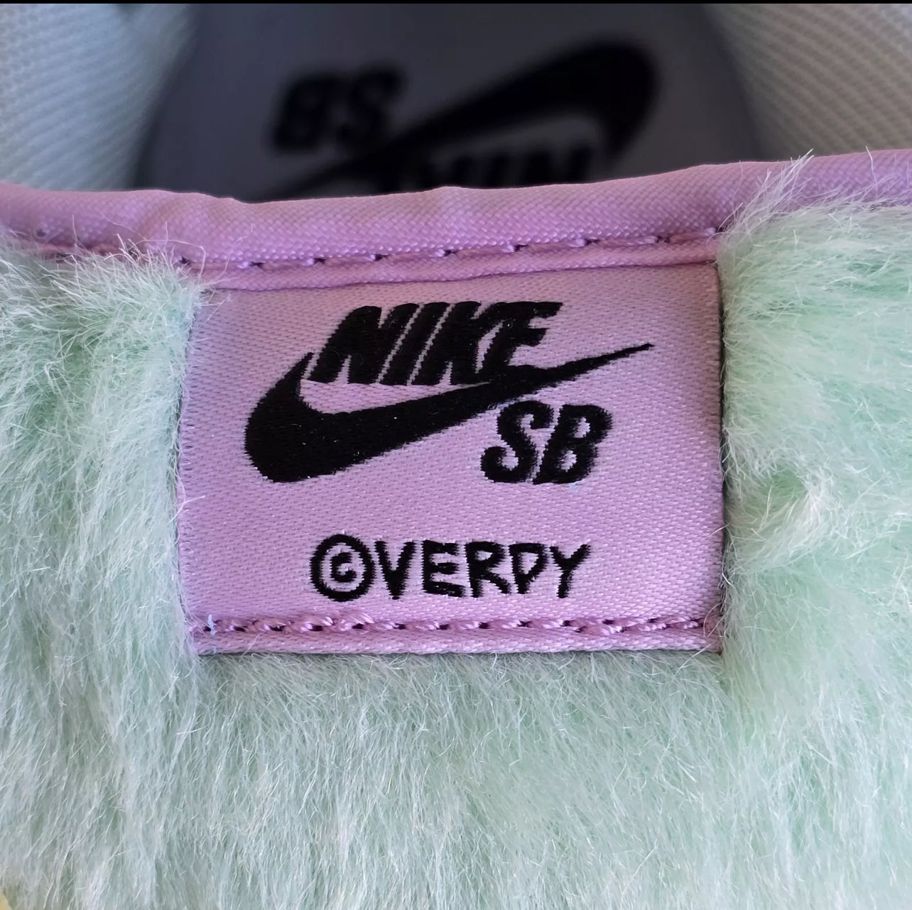 A Nike SB Dunk - Verdy