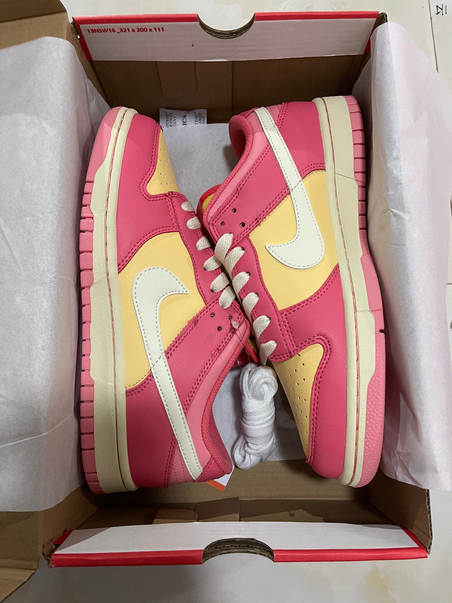A Nike Sb Dunk - Strawberry Peach