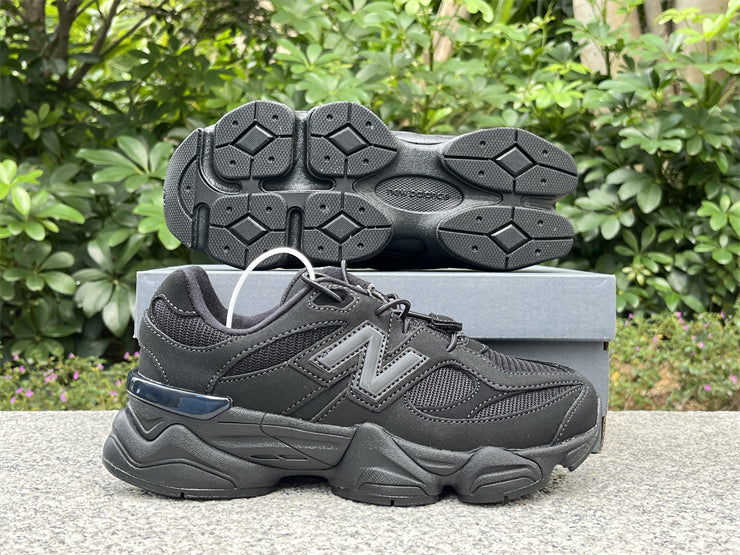 New Balance 9060 - Triple Black