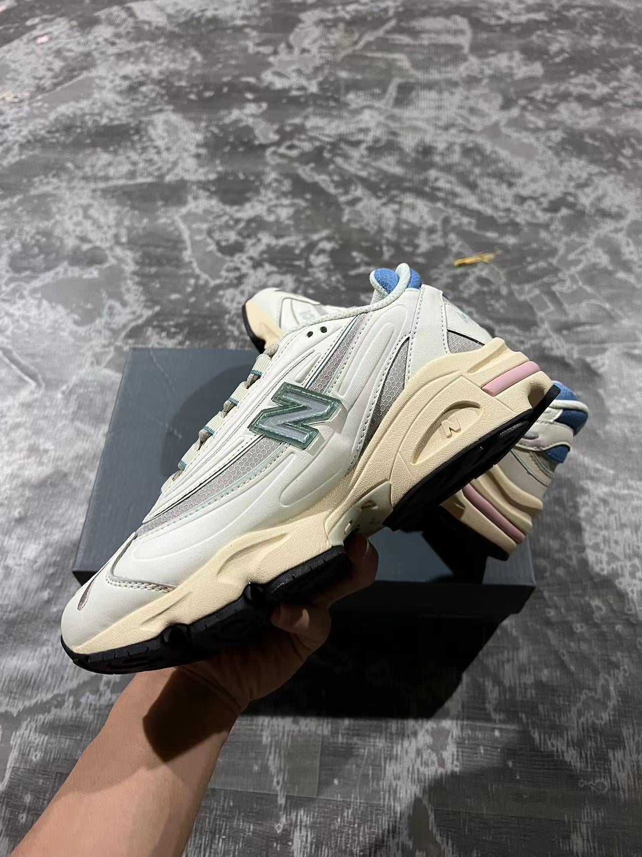 New Balance 1000 Angora Moonrock Almond Oil
