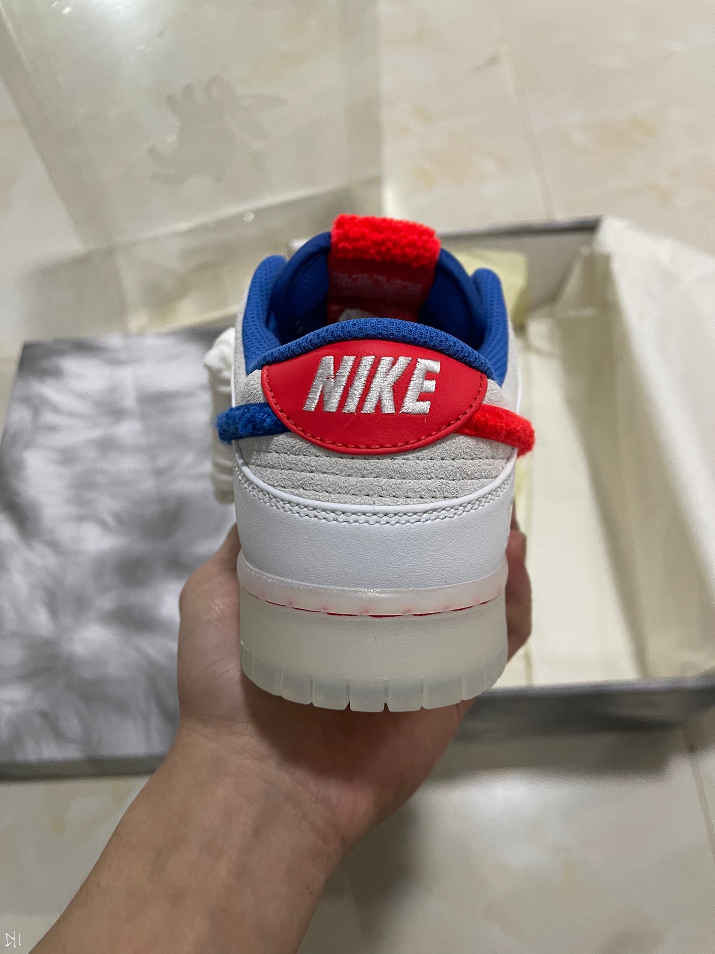 A Nike SB Dunk - Year of the Rabbit white/crimson