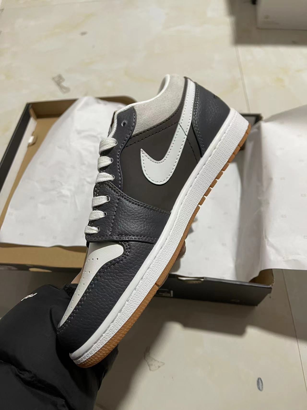 Jordan Retro 1 Low SNKRS Day