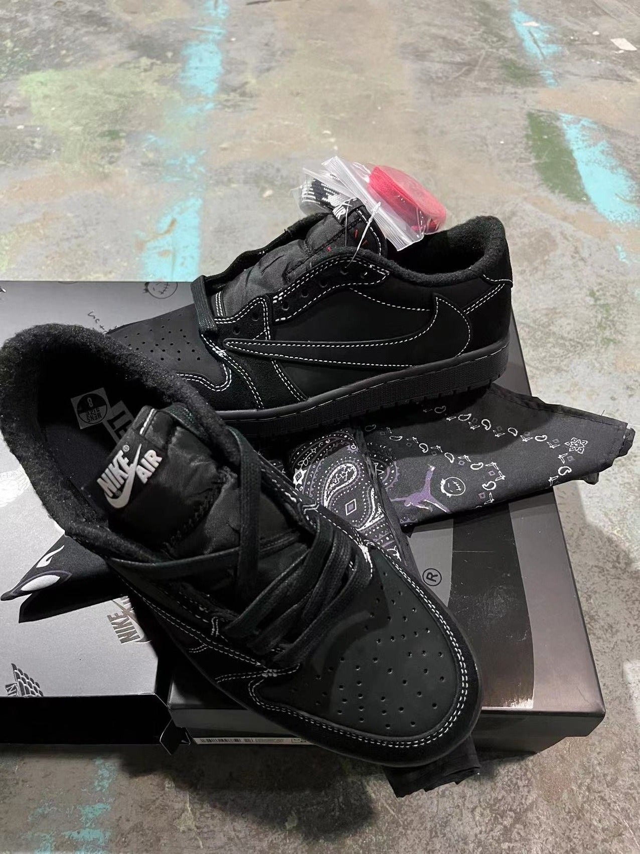 Jordan 1 Travis Scott - Phantom Black