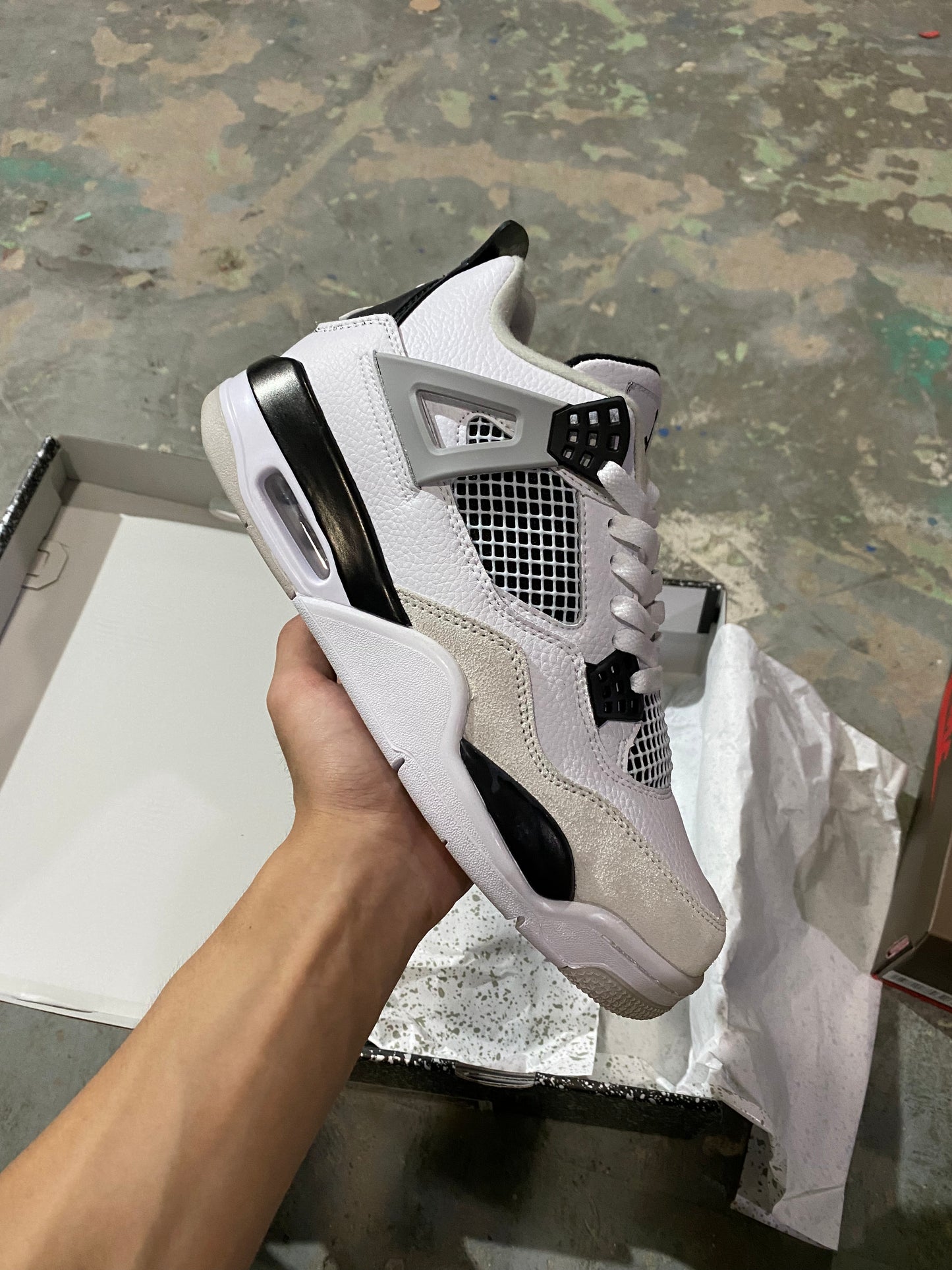 Jordan 4 - Military Black