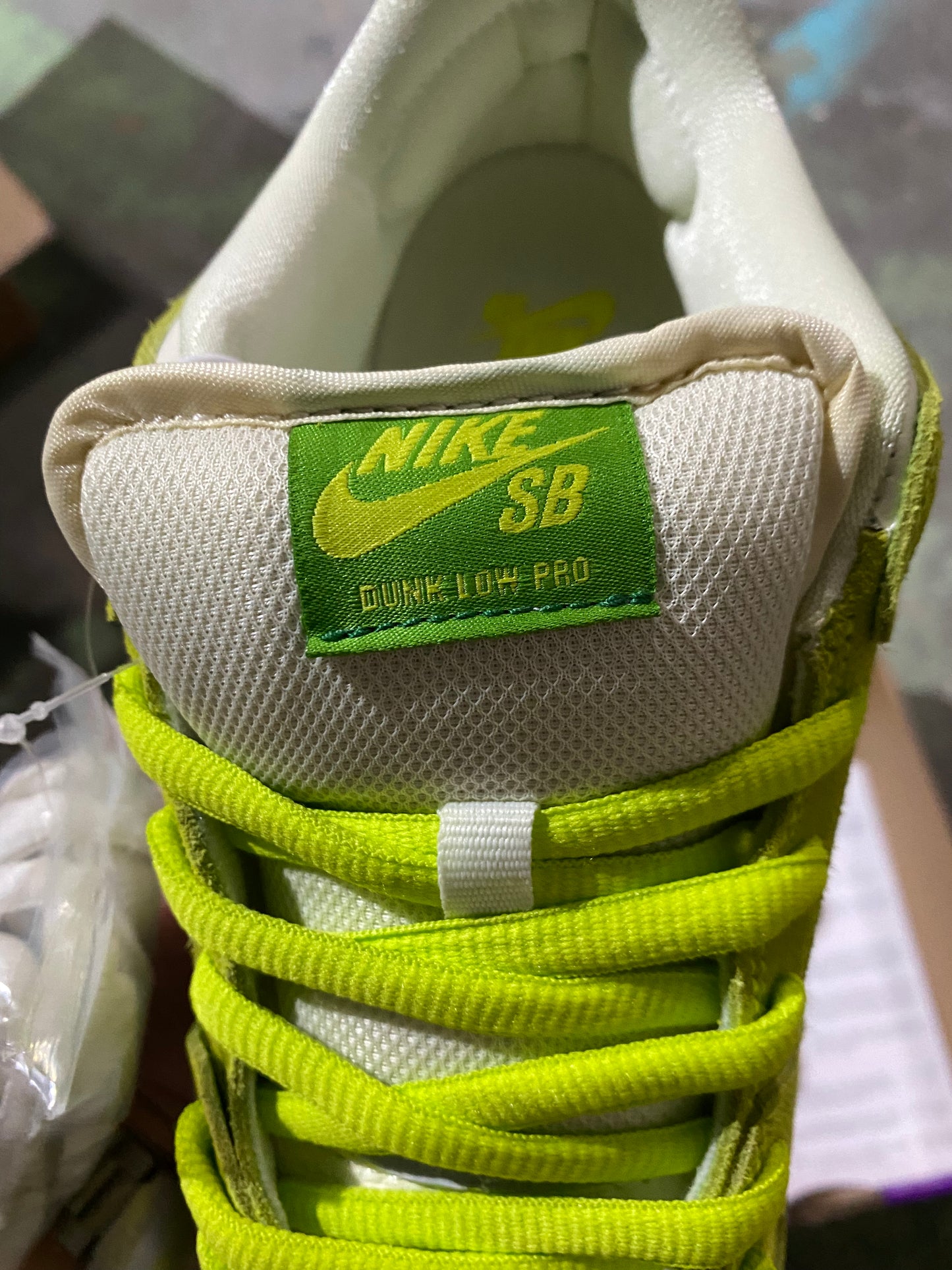 A Nike SB Dunk- Sour Apple