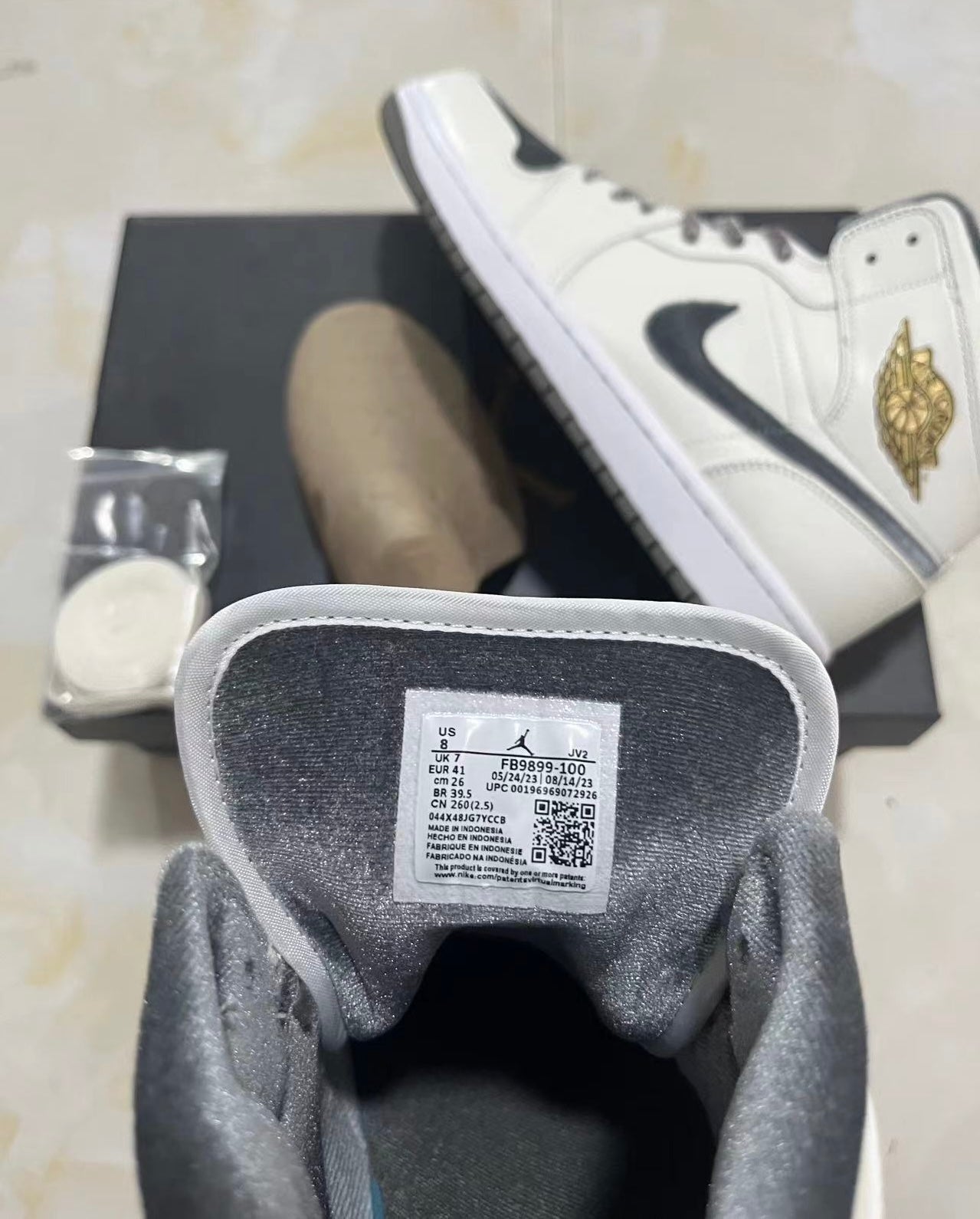 Jordan 1 Mid - Velvet Toe
