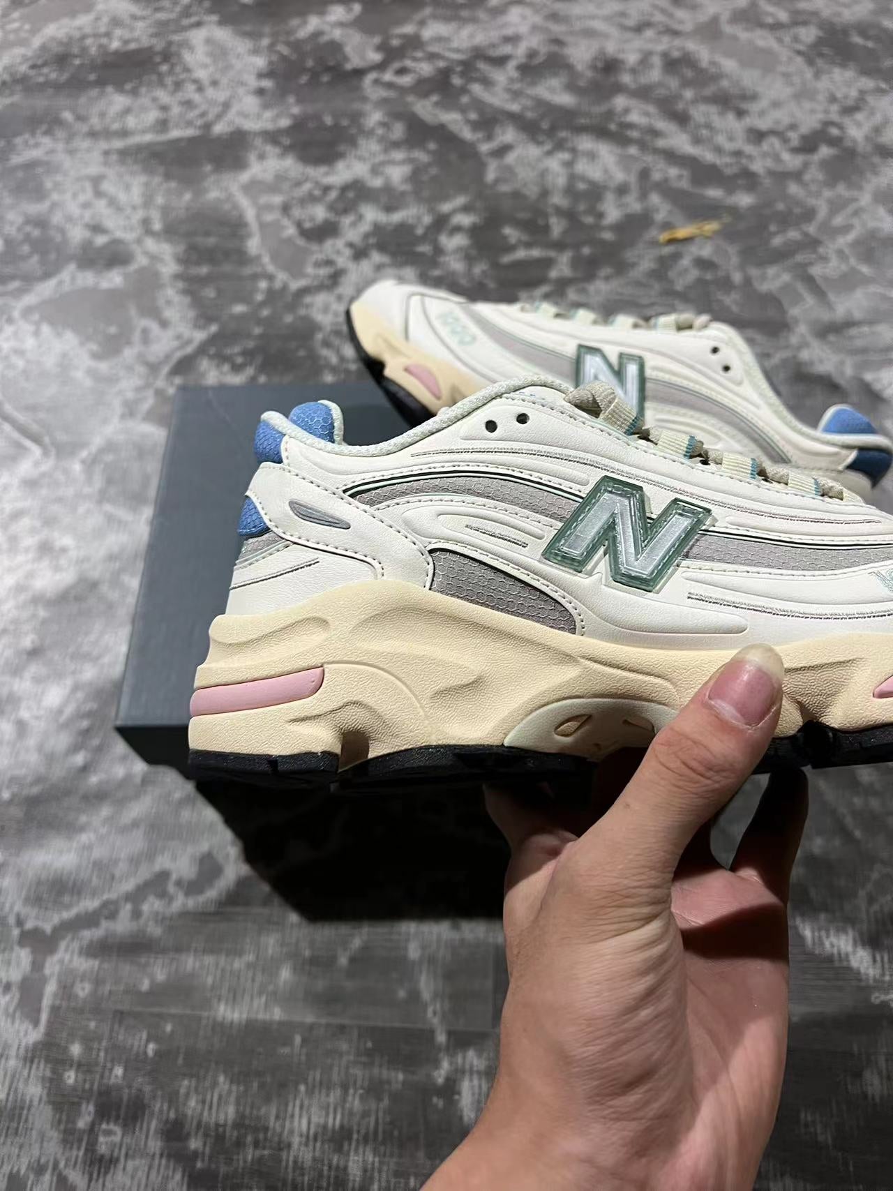 New Balance 1000 Angora Moonrock Almond Oil