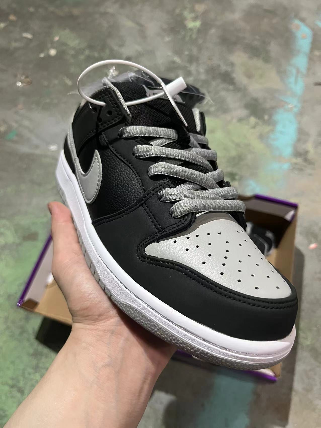 A Nike SB Dunk - J Pack Shadow