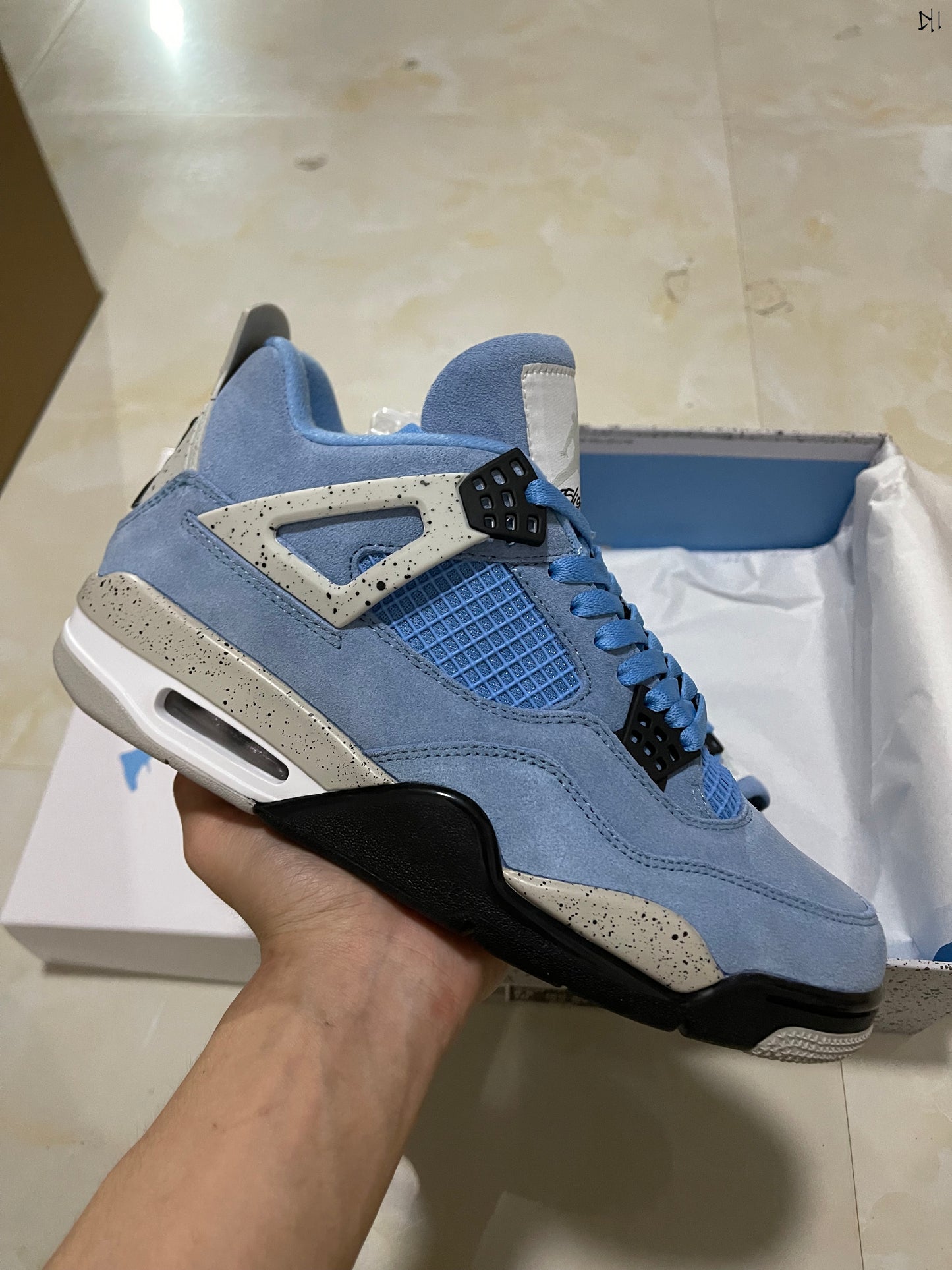 Jordan 4 - University Blue