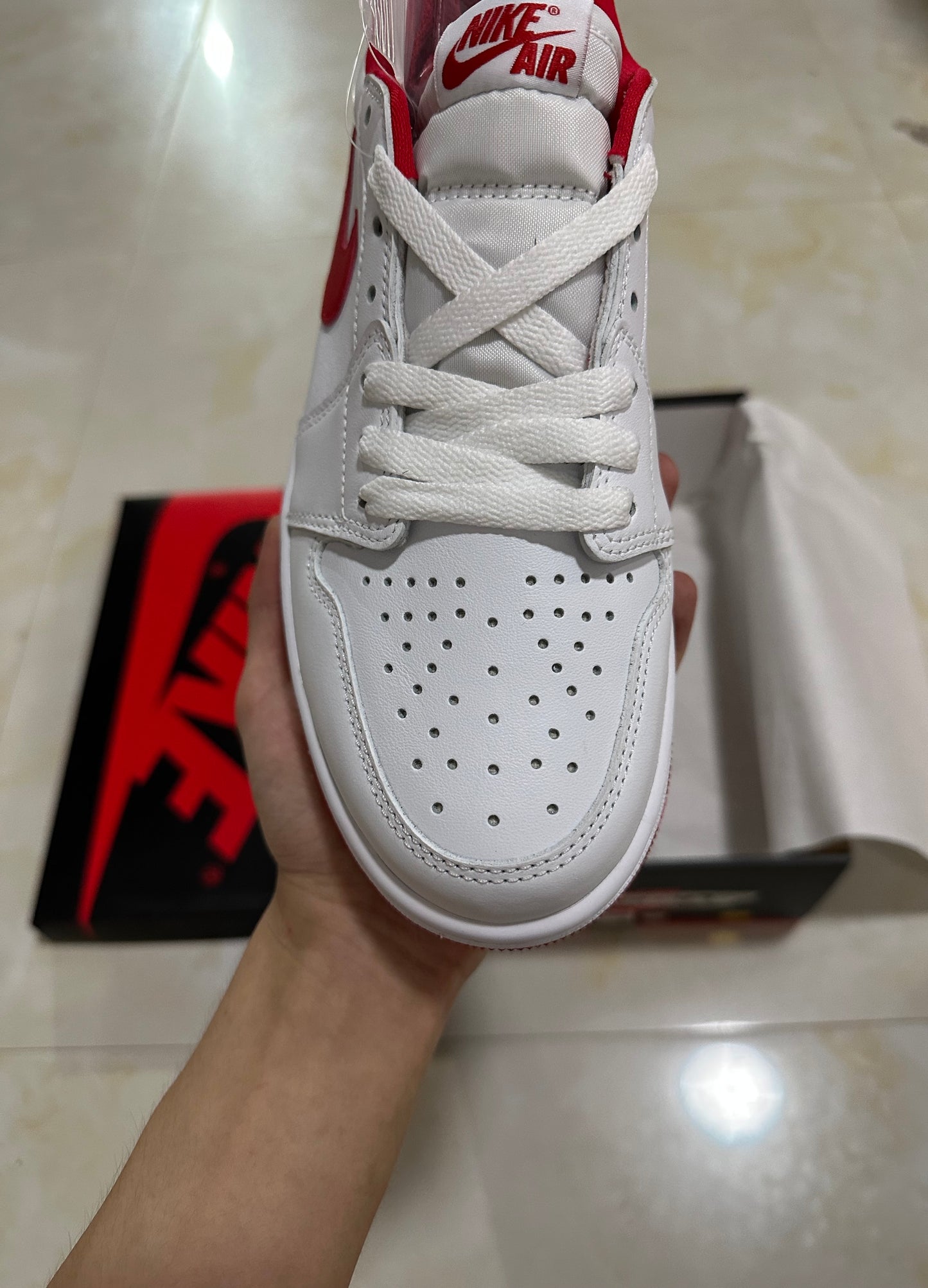 Jordan 1 Low - University Red