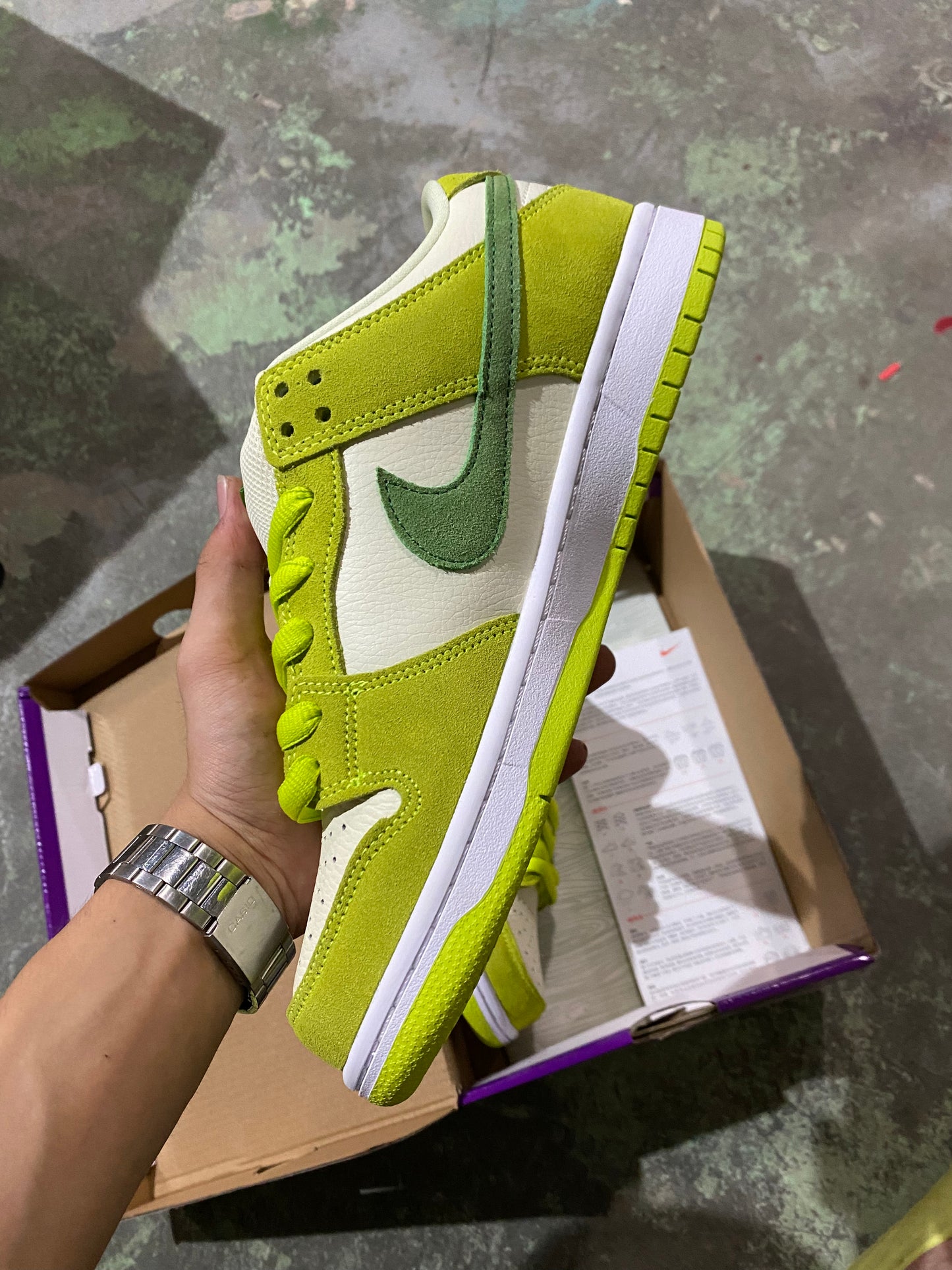 A Nike SB Dunk- Sour Apple