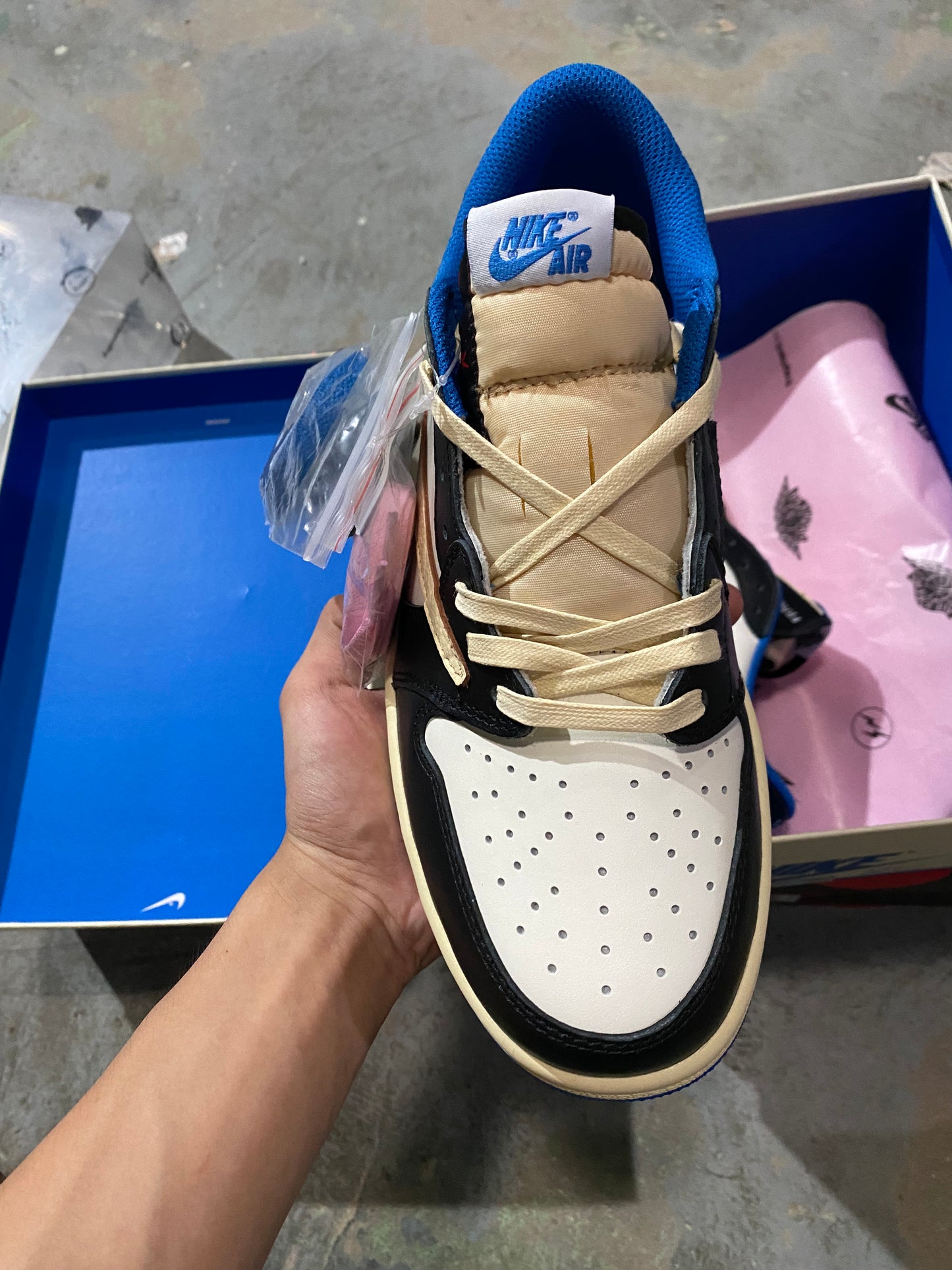 Jordan 1 Travis Scott - Fragment Design