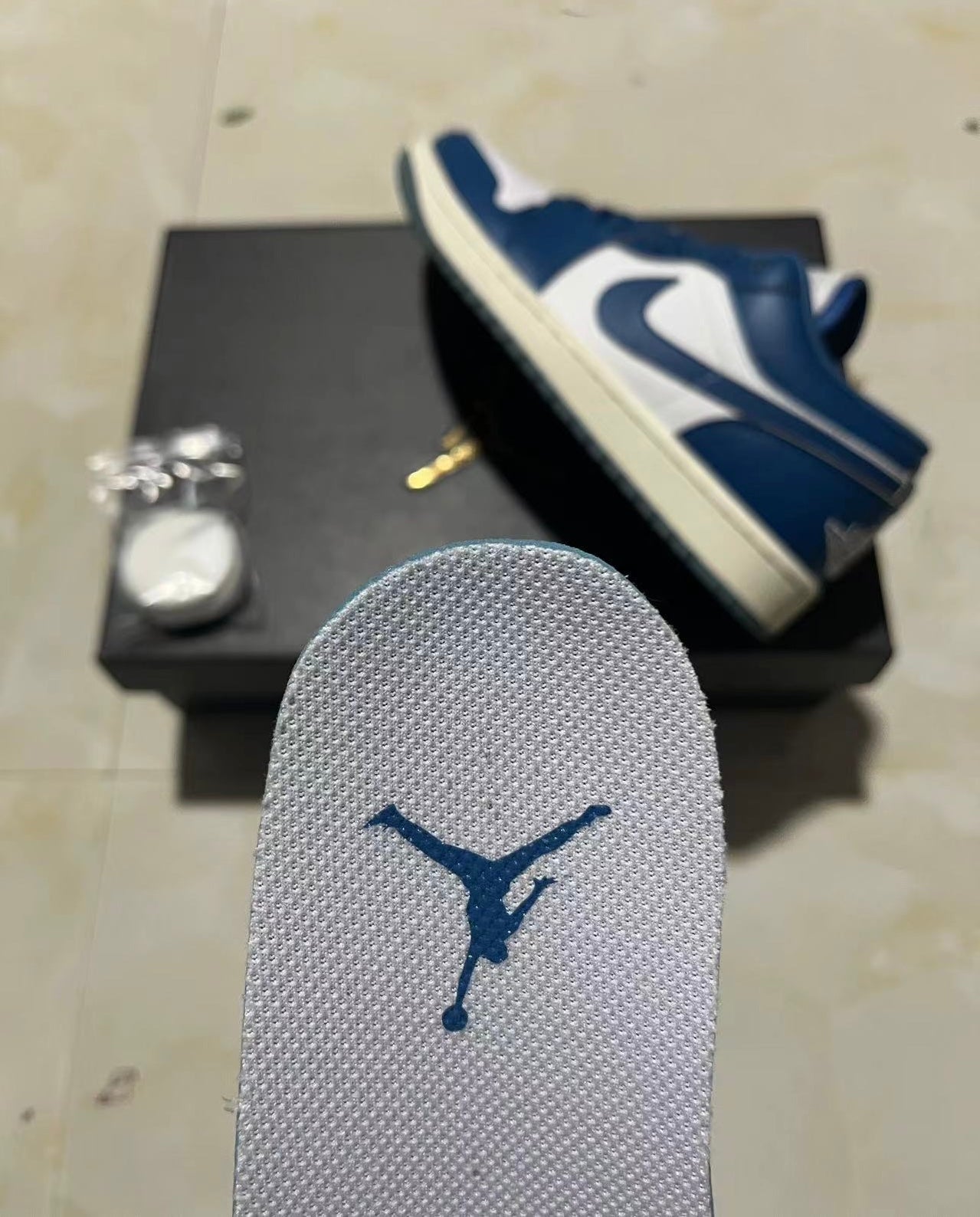 Jordan Retro 1 Low Marina Blue