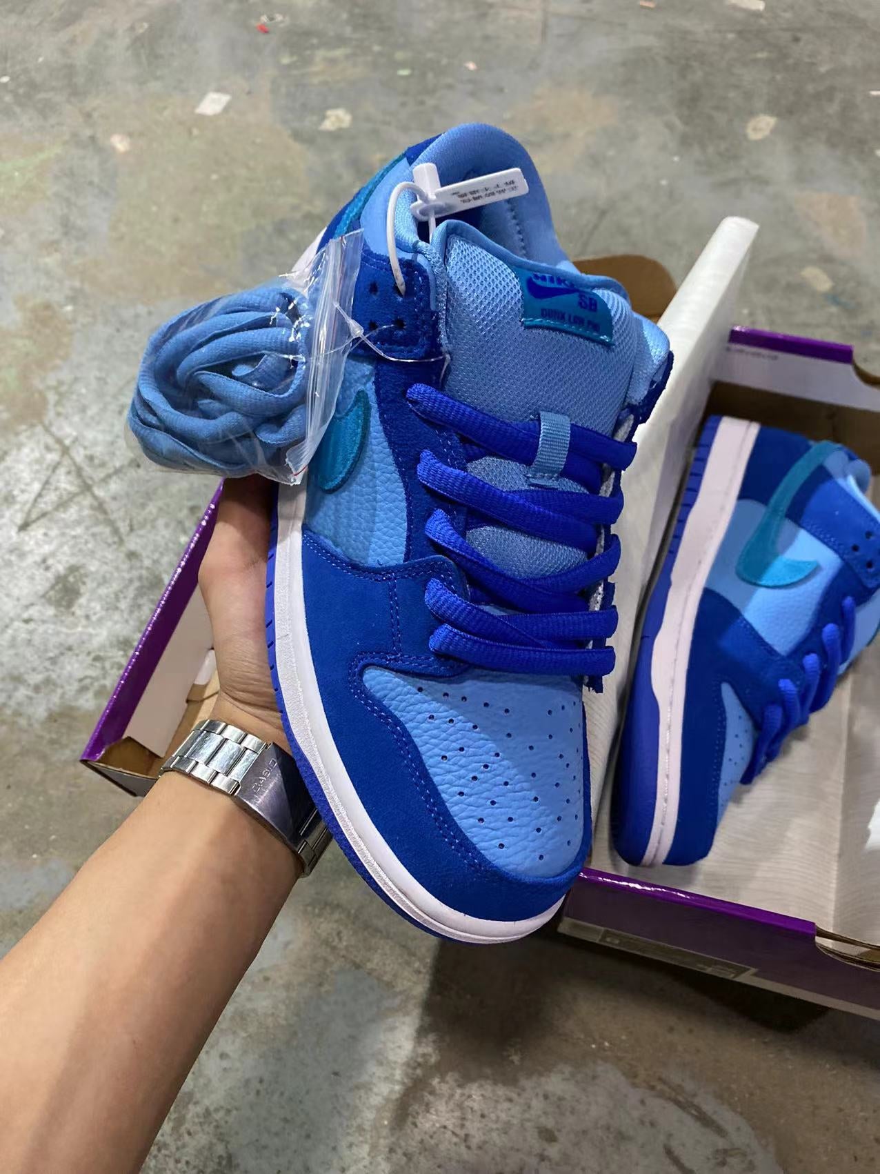 A Nike SB Dunk- Blue Rasperry