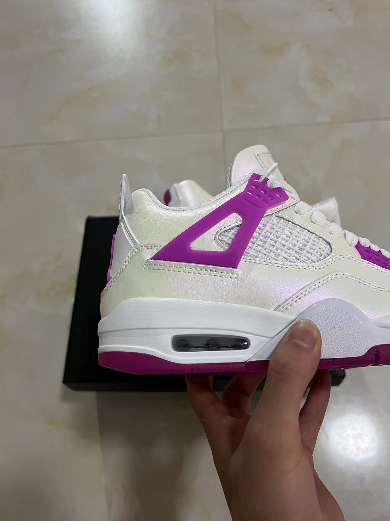 Jordan 4 - Hyper Violet