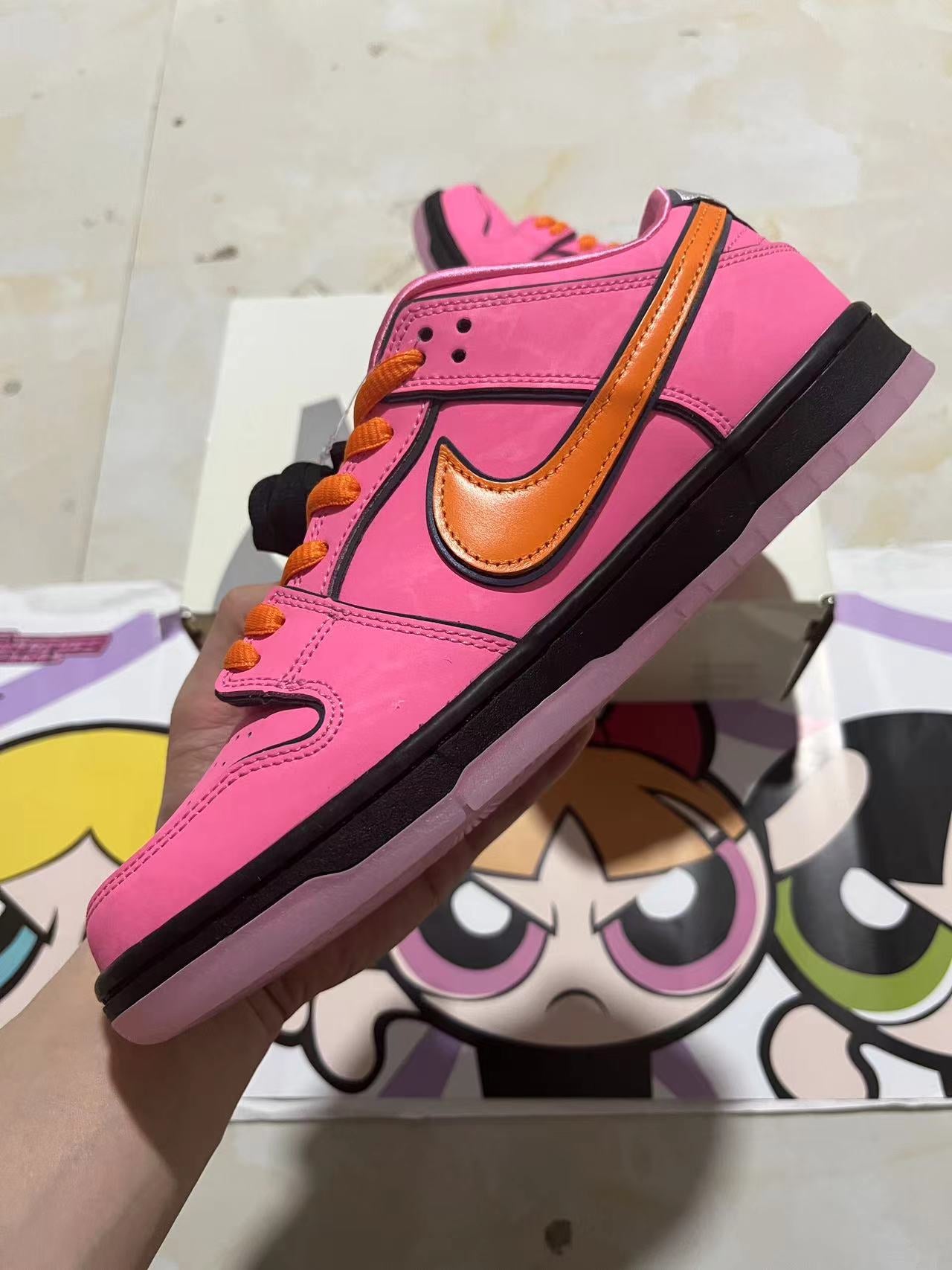 A Nike SB Dunk Powerpuff Girls - Blossom