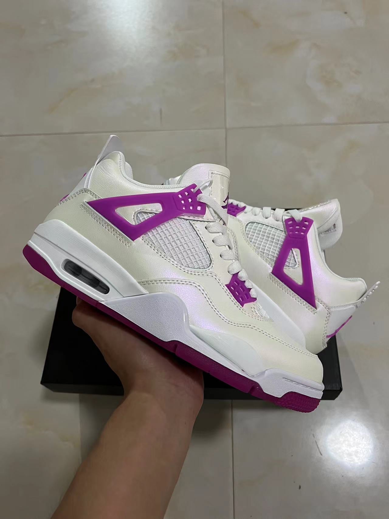 Jordan 4 - Hyper Violet