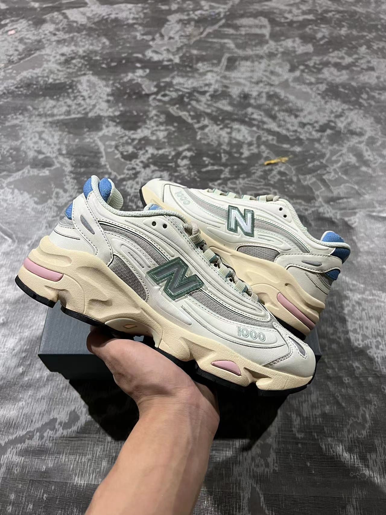 New Balance 1000 Angora Moonrock Almond Oil
