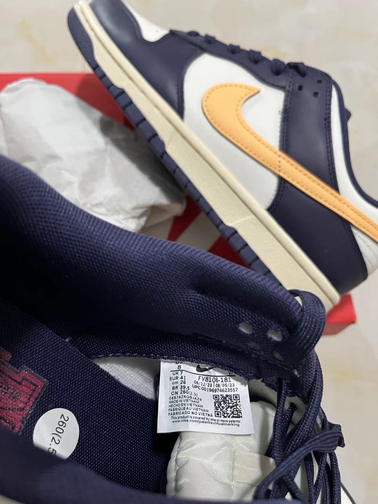 A Nike Sb Dunk - Sail/Melon Coconut Milk